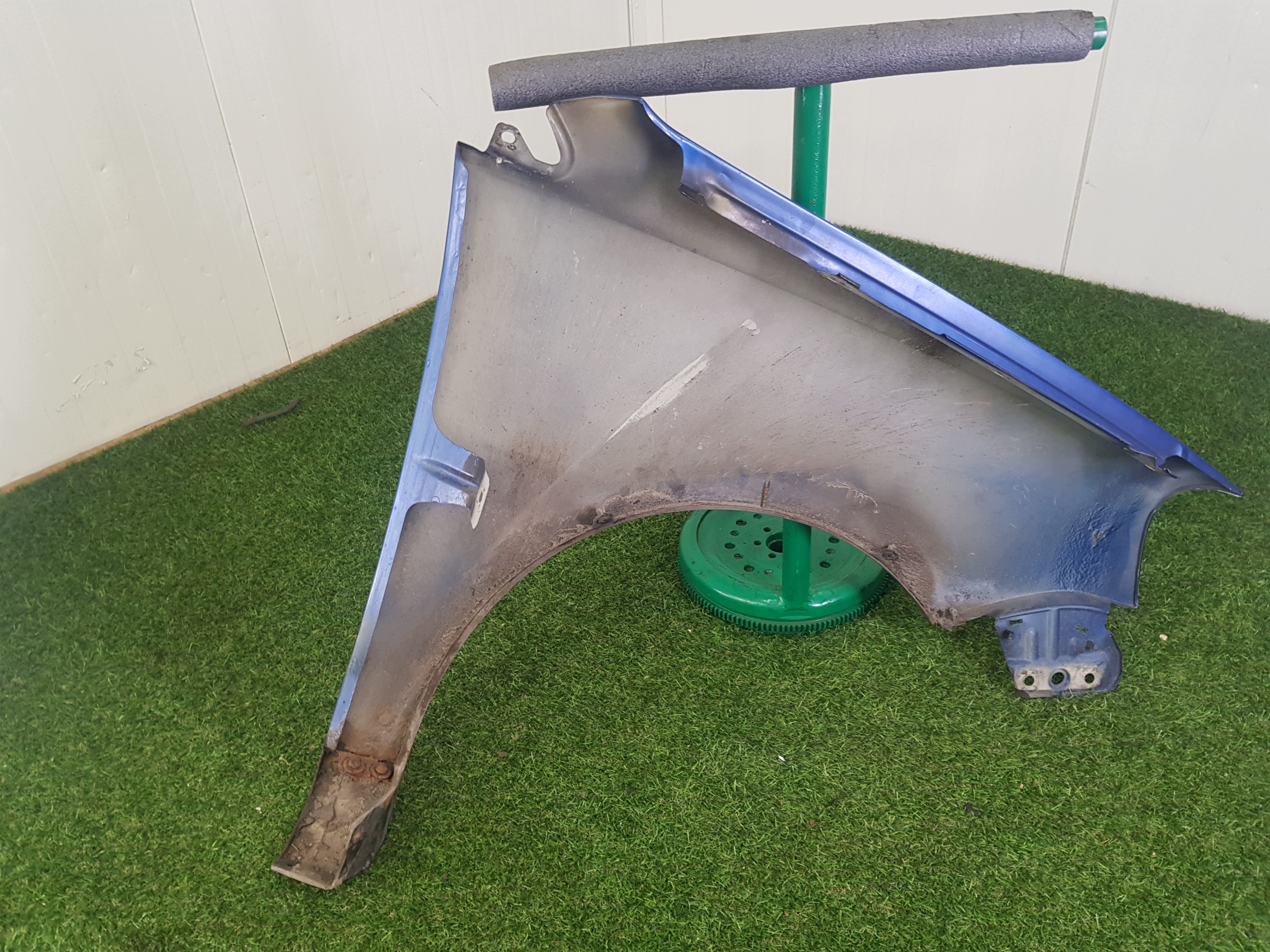 fender left front VOLKSWAGEN POLO 4 CROSS LIFT 2006