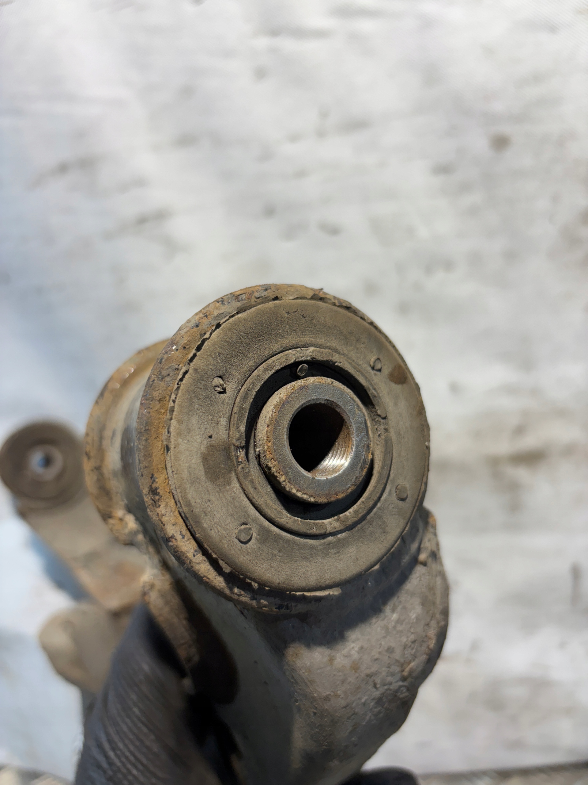 arm right front Volkswagen Crafter and 2,5TDI