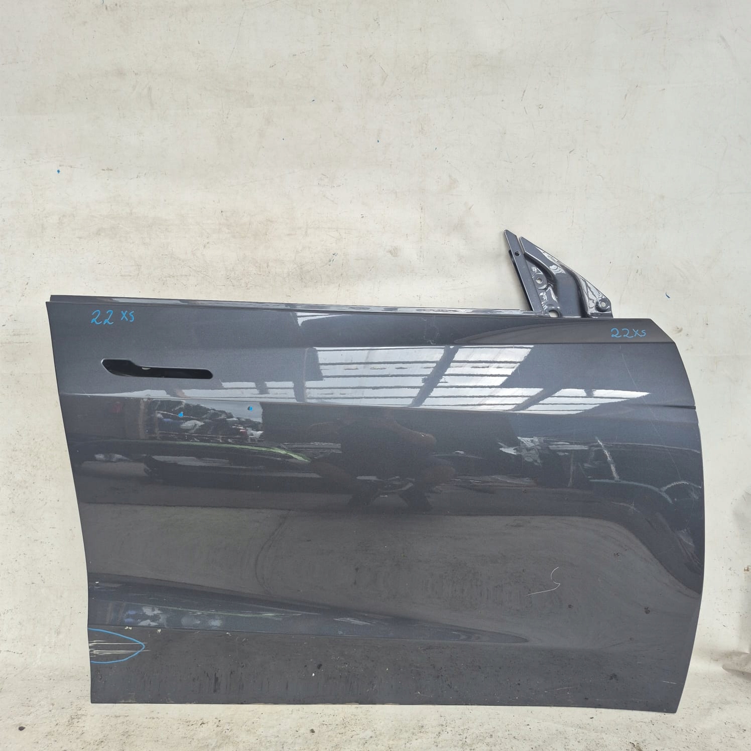 TESLA MODEL Y 20-> door front front right