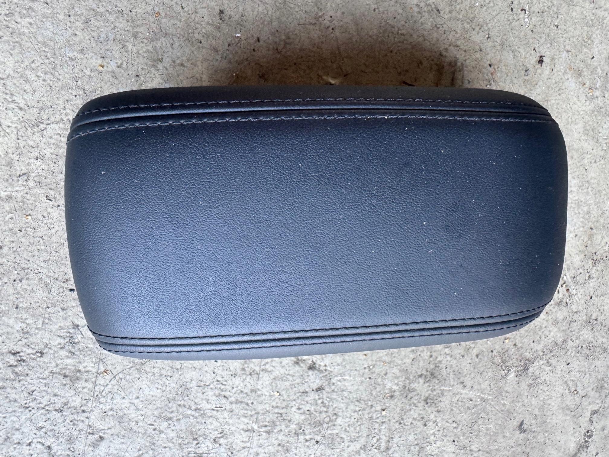 FORD PUMA MK2 подлокотник 2022R