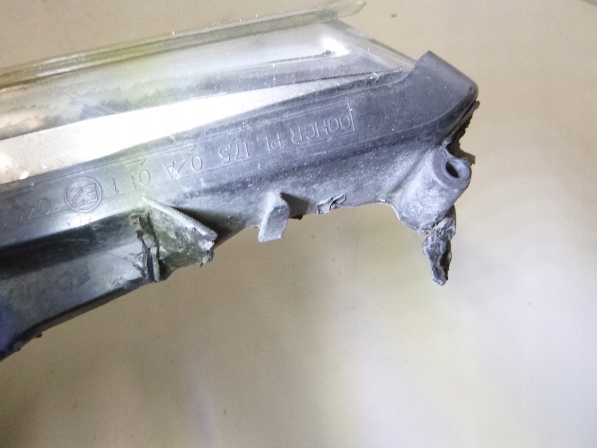 light front Citroen C4 05r.