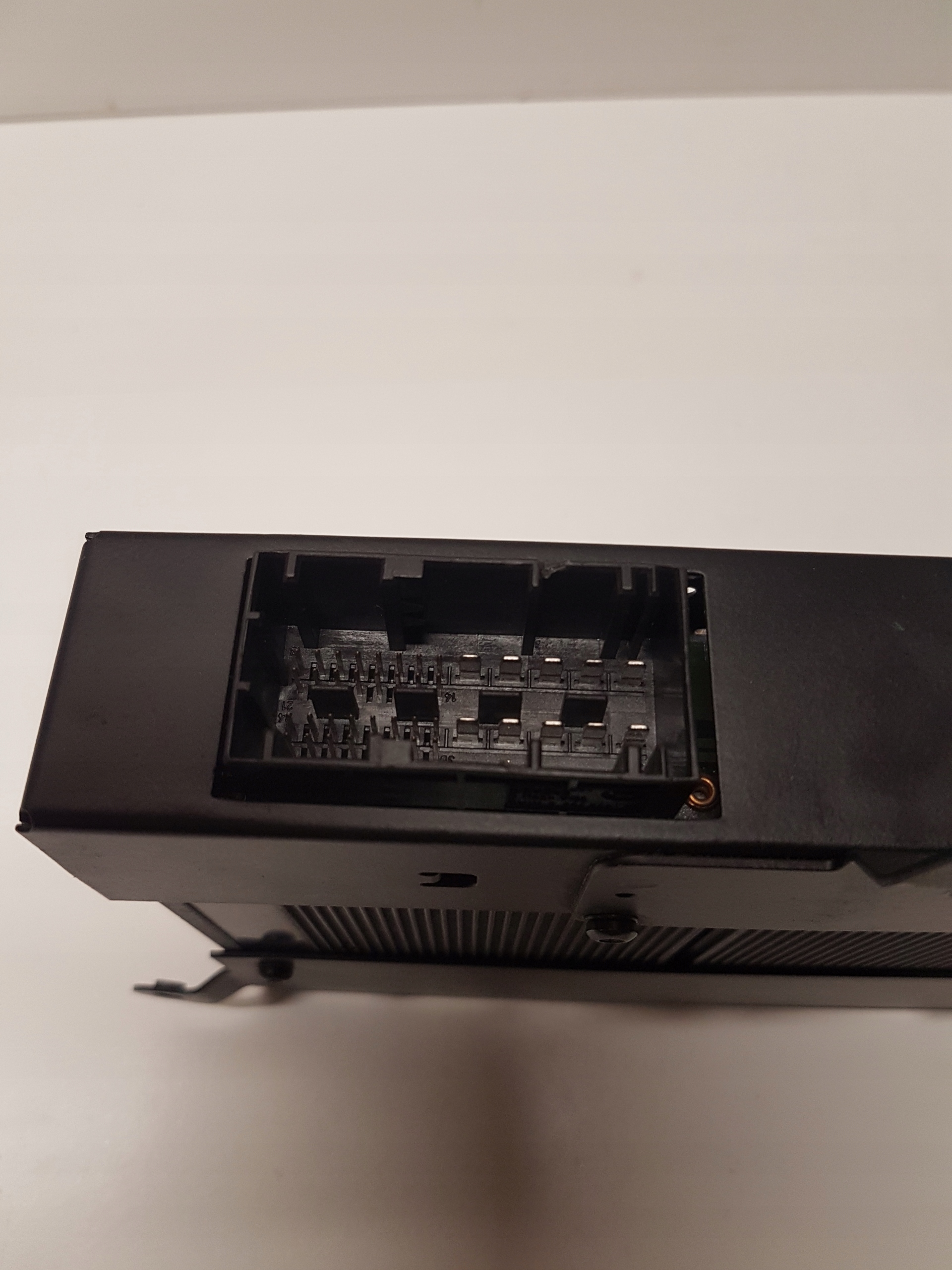 amplifier SUBWOOFERA BMW Z3 E36 HARMAN KARDON 6902838