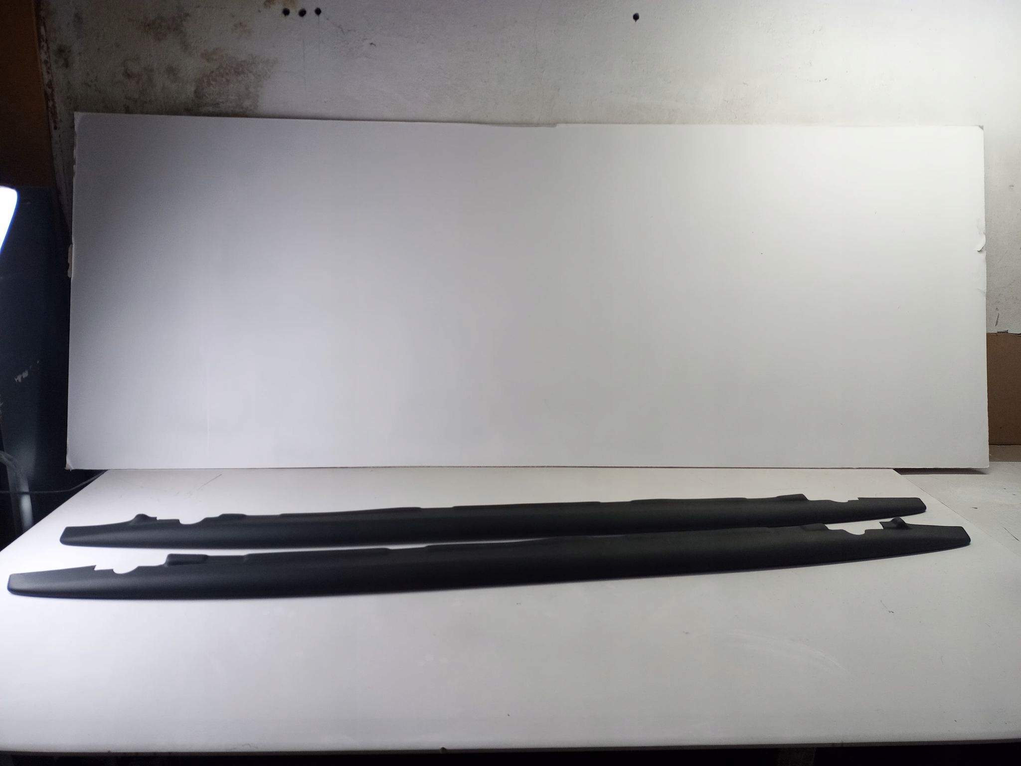 LISTWY PROGOWE DTH AUDI A4 B6 B7 LISTWY PROGOWE AUDI A4 B6 B7 NOWE PODKŁAD Stan opakowania oryginalne