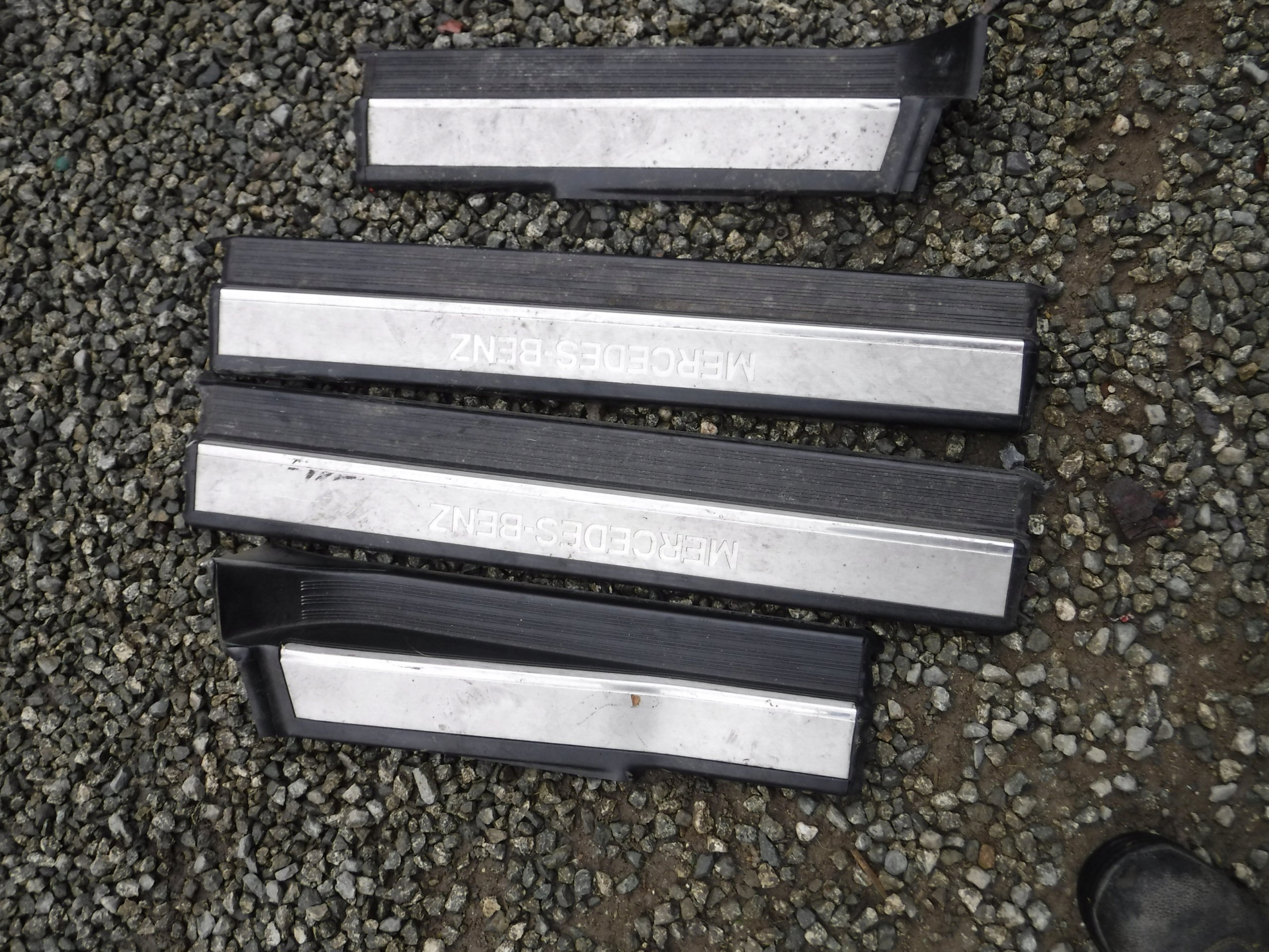 MERCEDES W140 mouldings threshold KOMPLET black,
