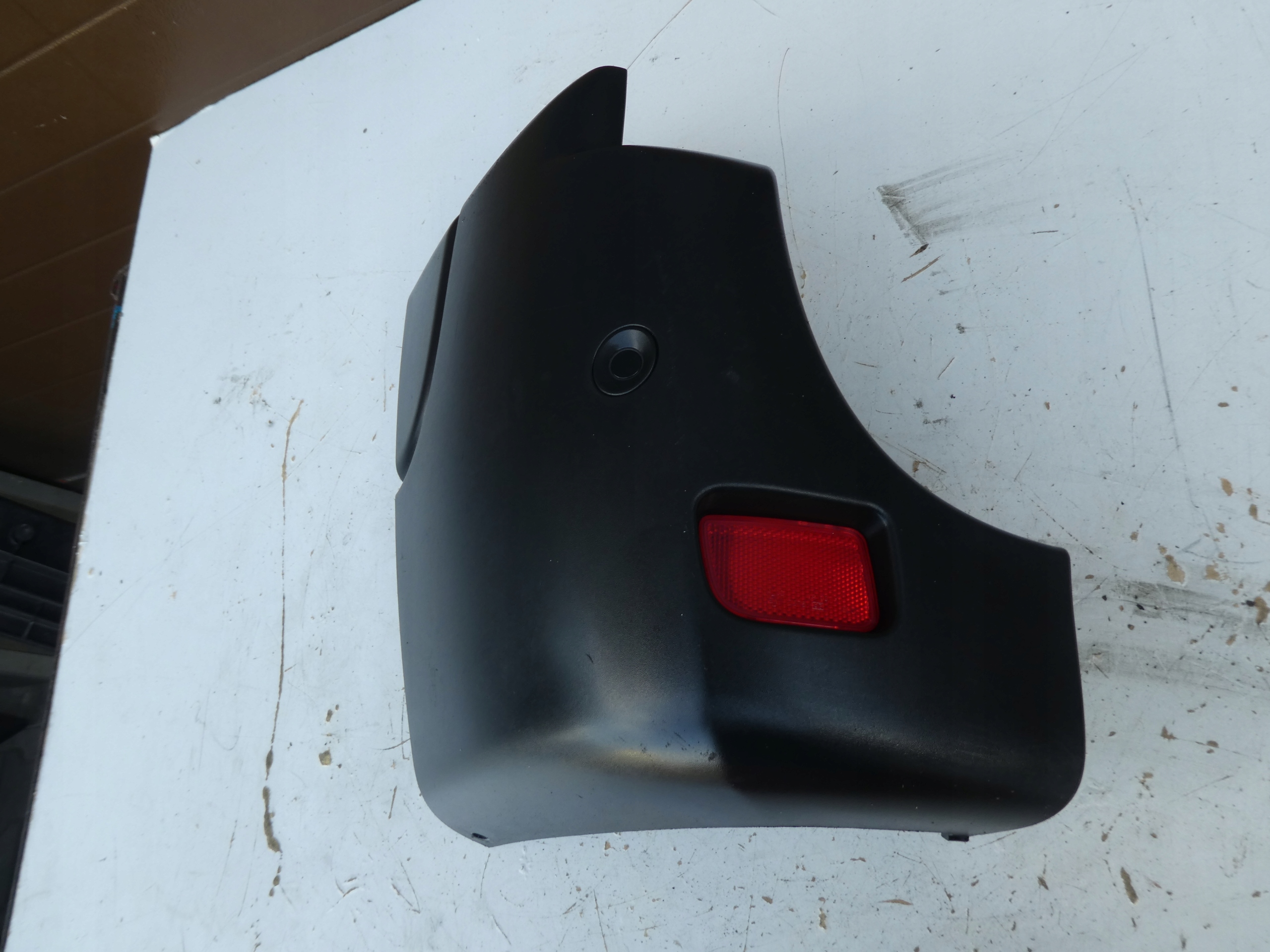 Ecke der Stoßstange RENAULT MASTER 850178315R PDC