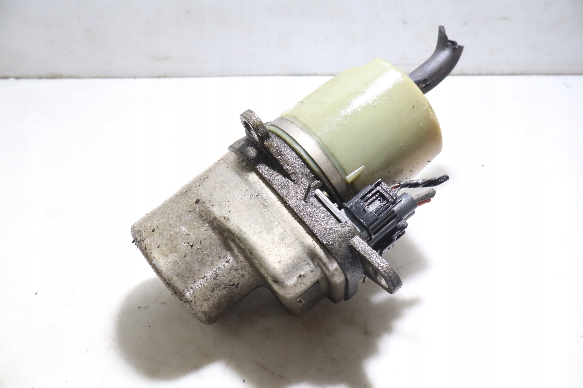 POMPA WSPOMAGANIA ELEKTRYCZNA VOLVO V50 2.0D