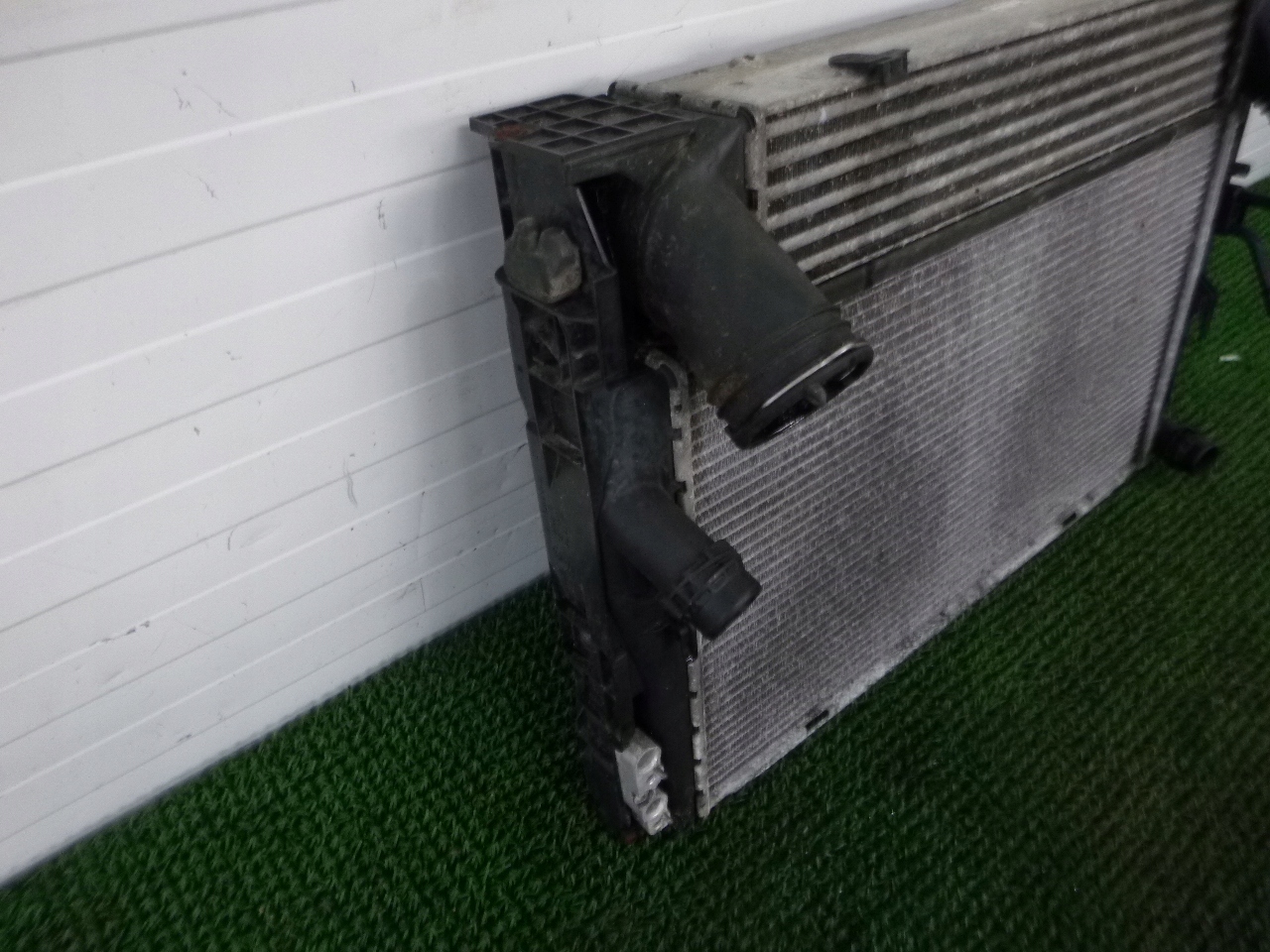 BMW E87 E90 2.0D radiator KOMPLET water KLIMA OE