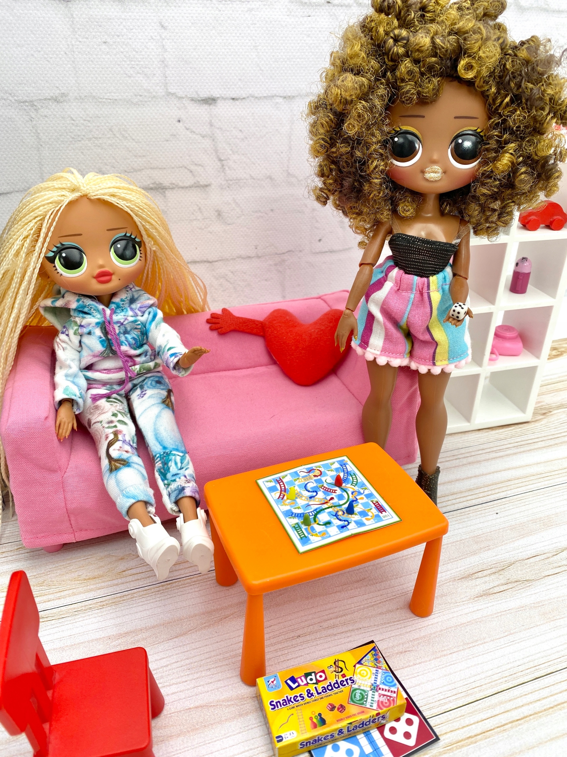 Mini gra chińczyk, węże dla lalek Barbie akcesoria Marka inna