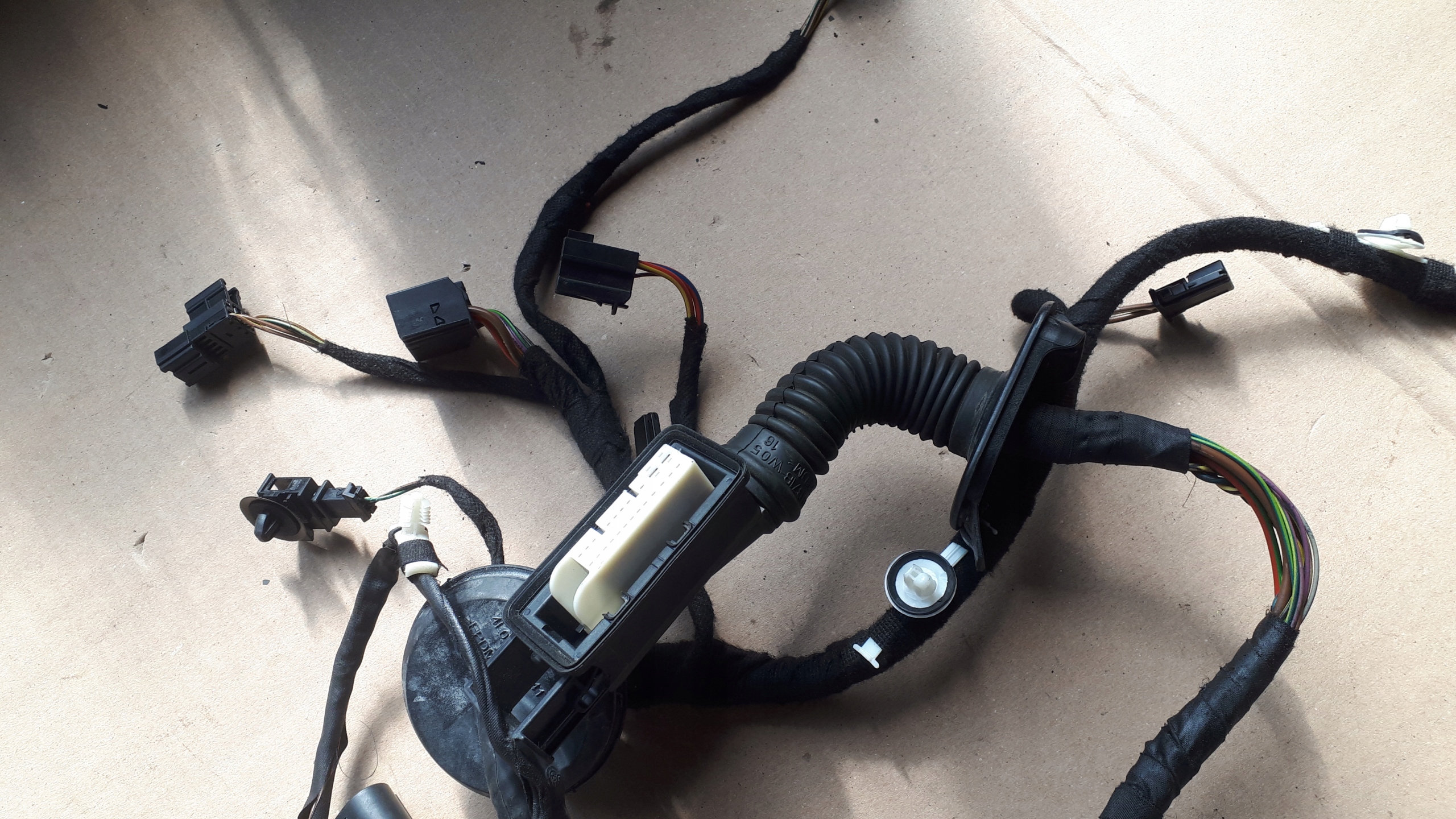 A6 C7 4G wiring bundle door left front