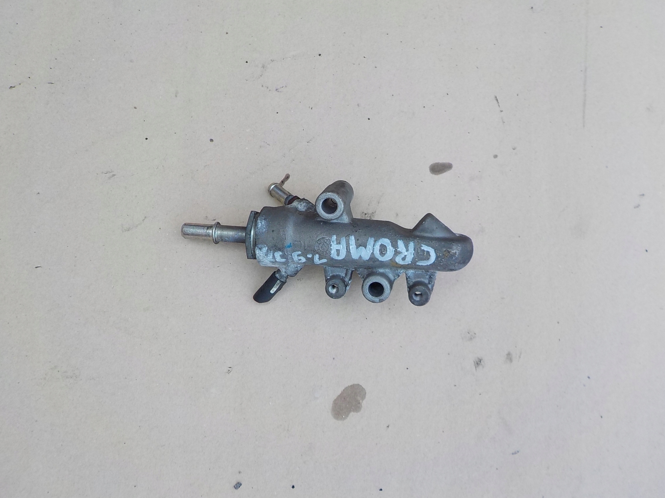 0000000000 - распределитель топлива fiat croma II 1,9 jtd