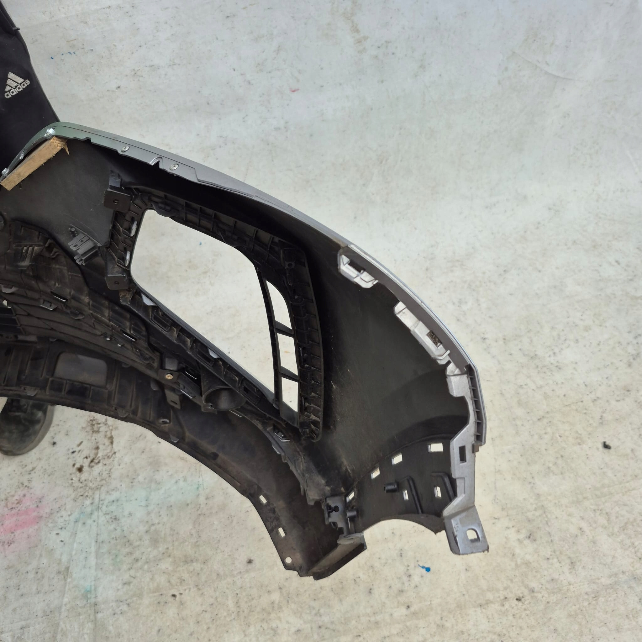 HYUNDAI TUCSON IV 4 20-> bumper front front PDC