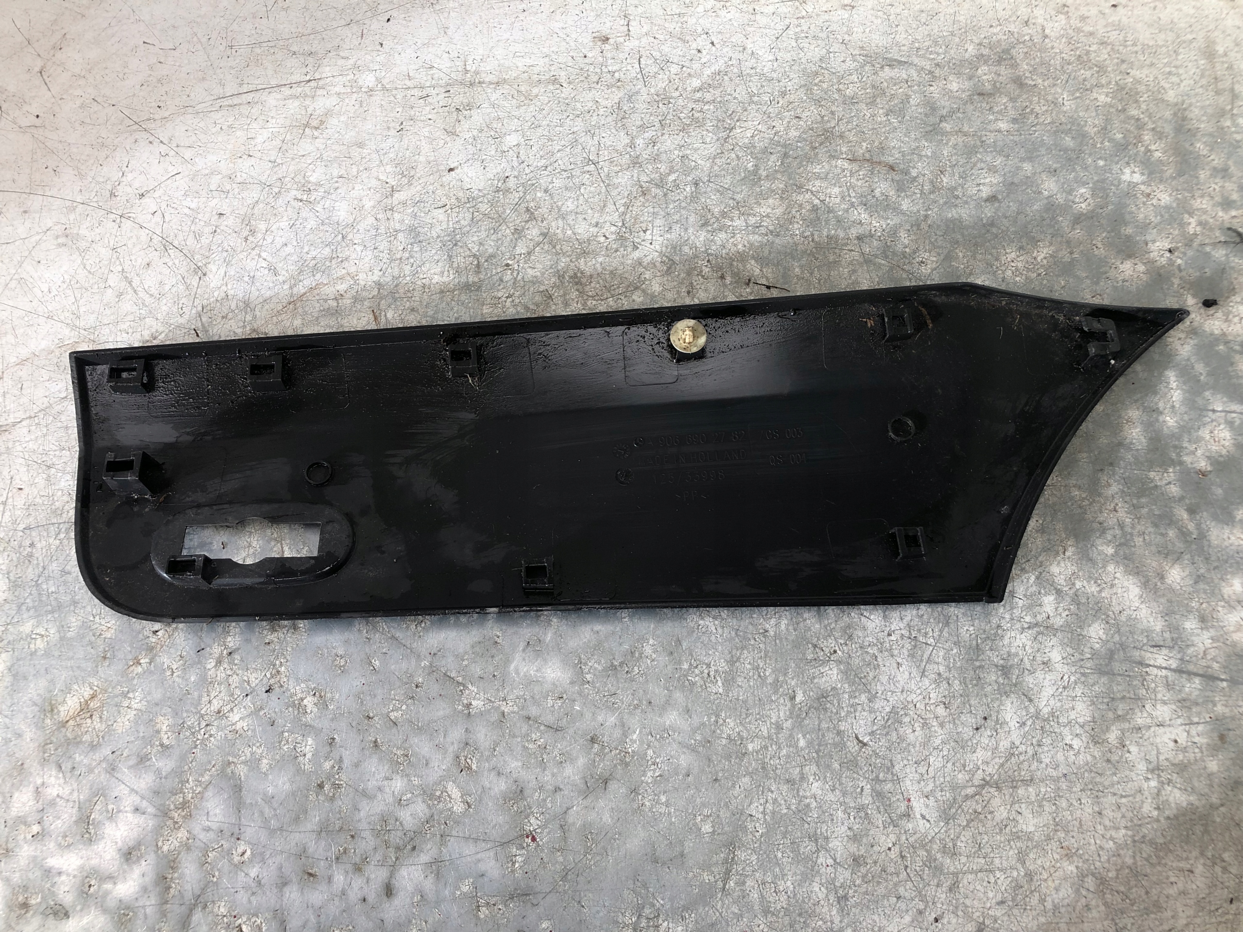 moulding side left MERCEDES SPRINTER W906 A9066902782