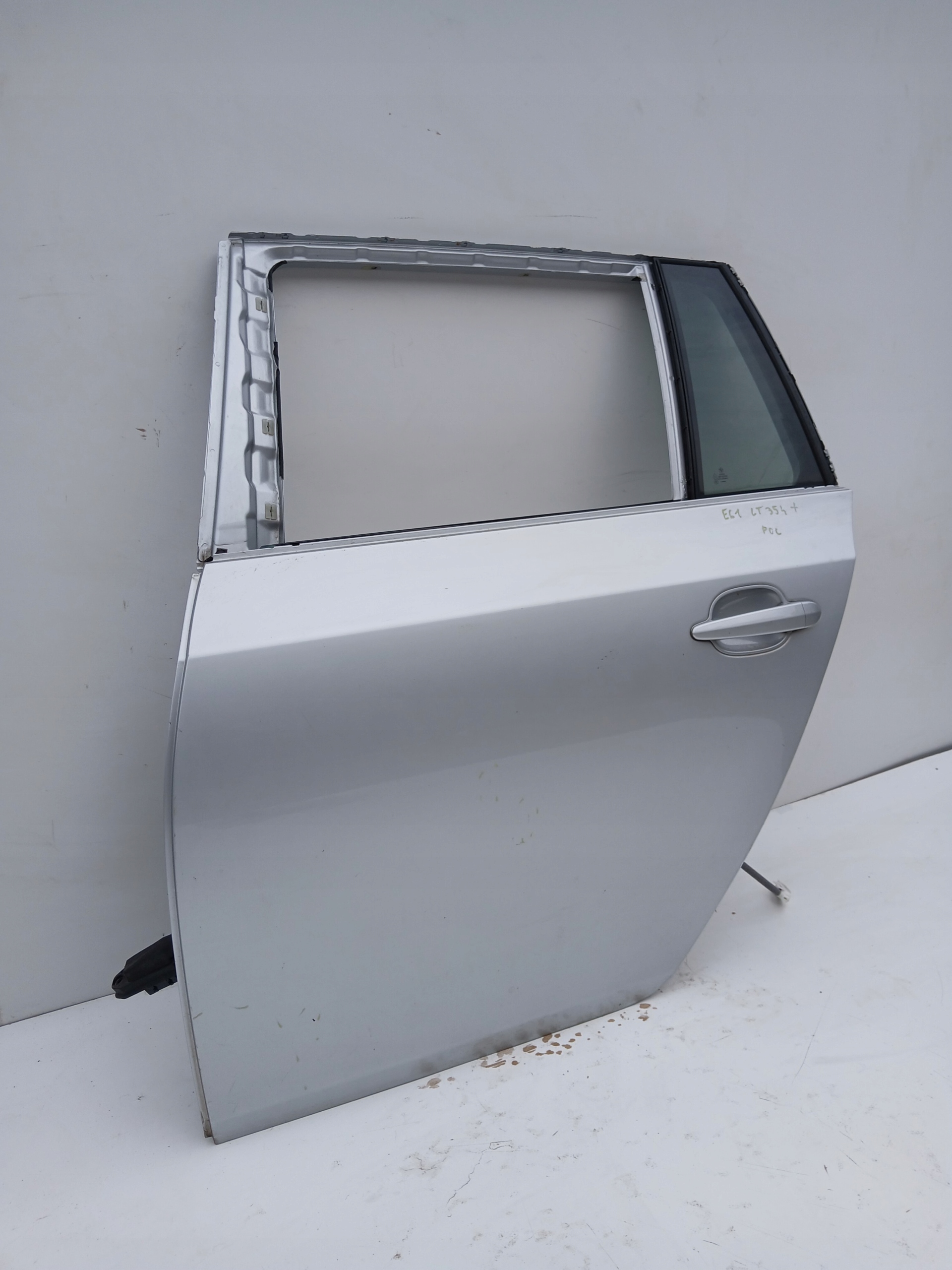 door left rear. BMW E61 354/7 TITANSILBER
