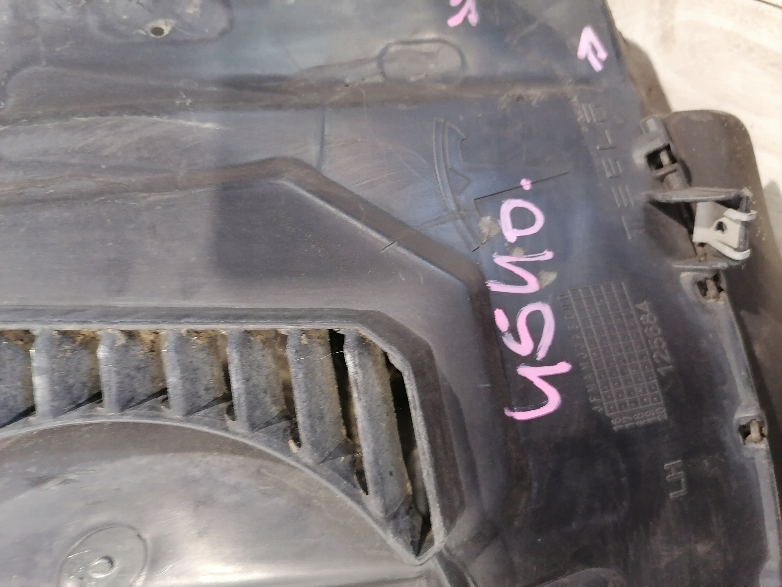 tesla MODEL S подкрылки передний левый 1063693-00-D