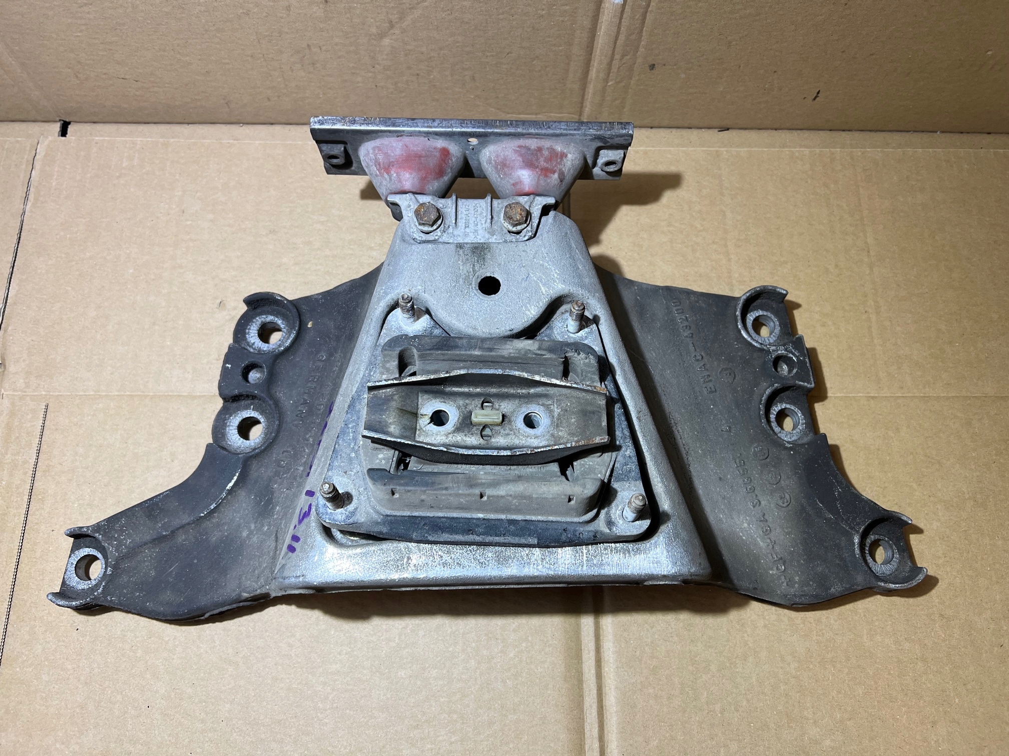 AUDI A6 C6 Stütze Airbag strebe Getriebe getriebe 4F0399263M