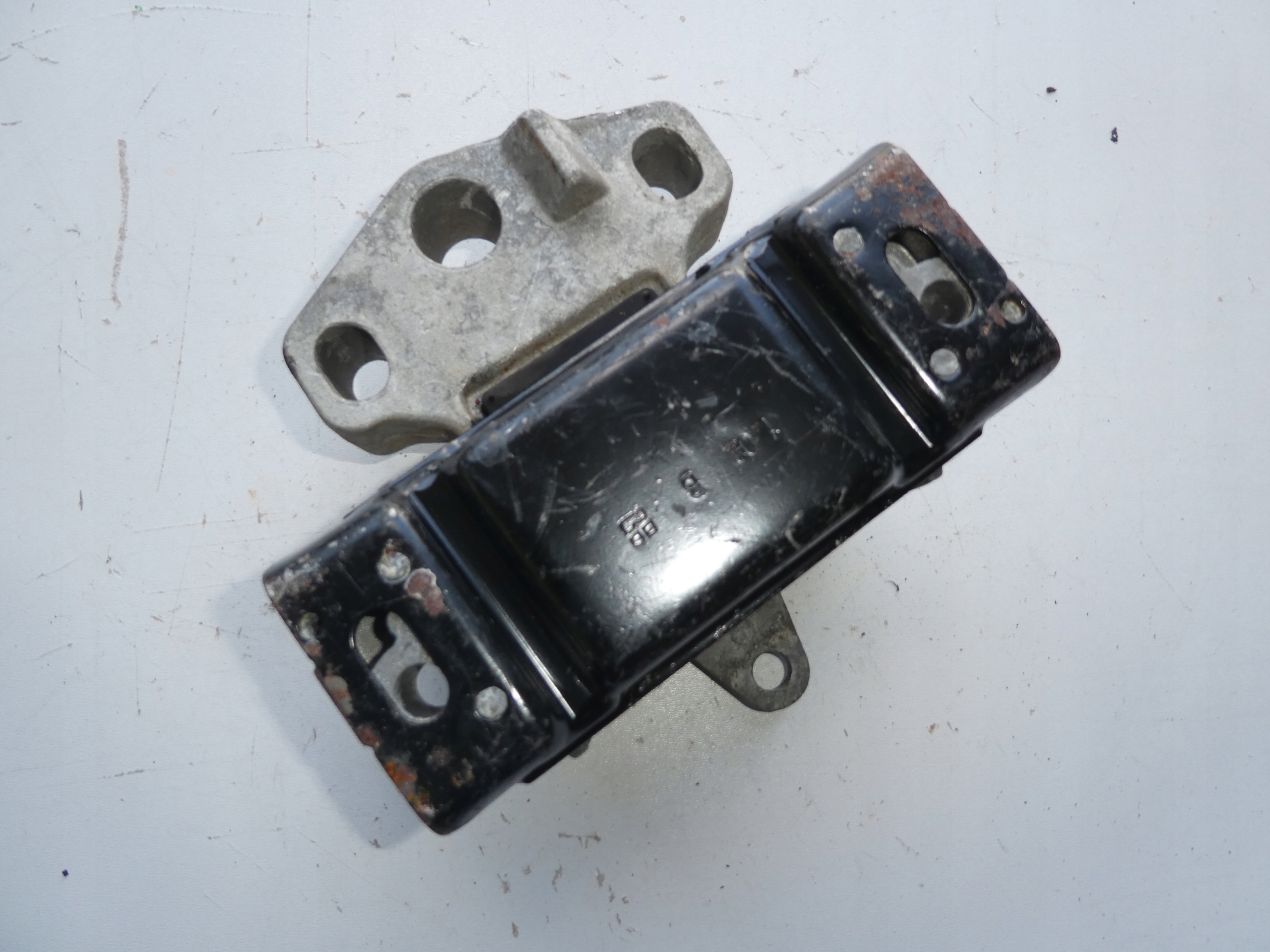 engine mount VW SHARAN and LIFT 7M3199555
