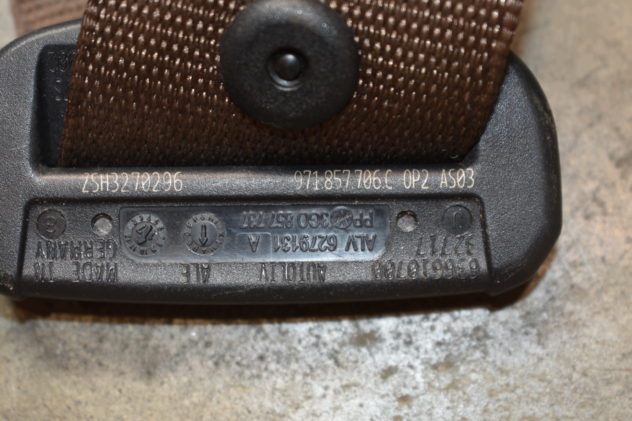IDEALNY tension belt safety front front right PORSCHE PANAMERA 971 1