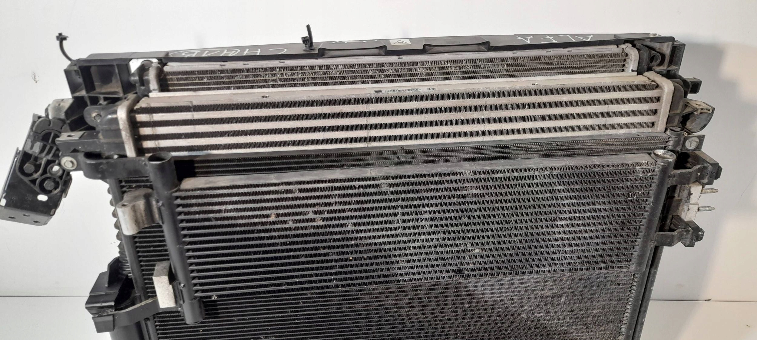 Alfa Romeo Stelvio 2,2D chladič ventilátor obal 50534301 (CH41B)