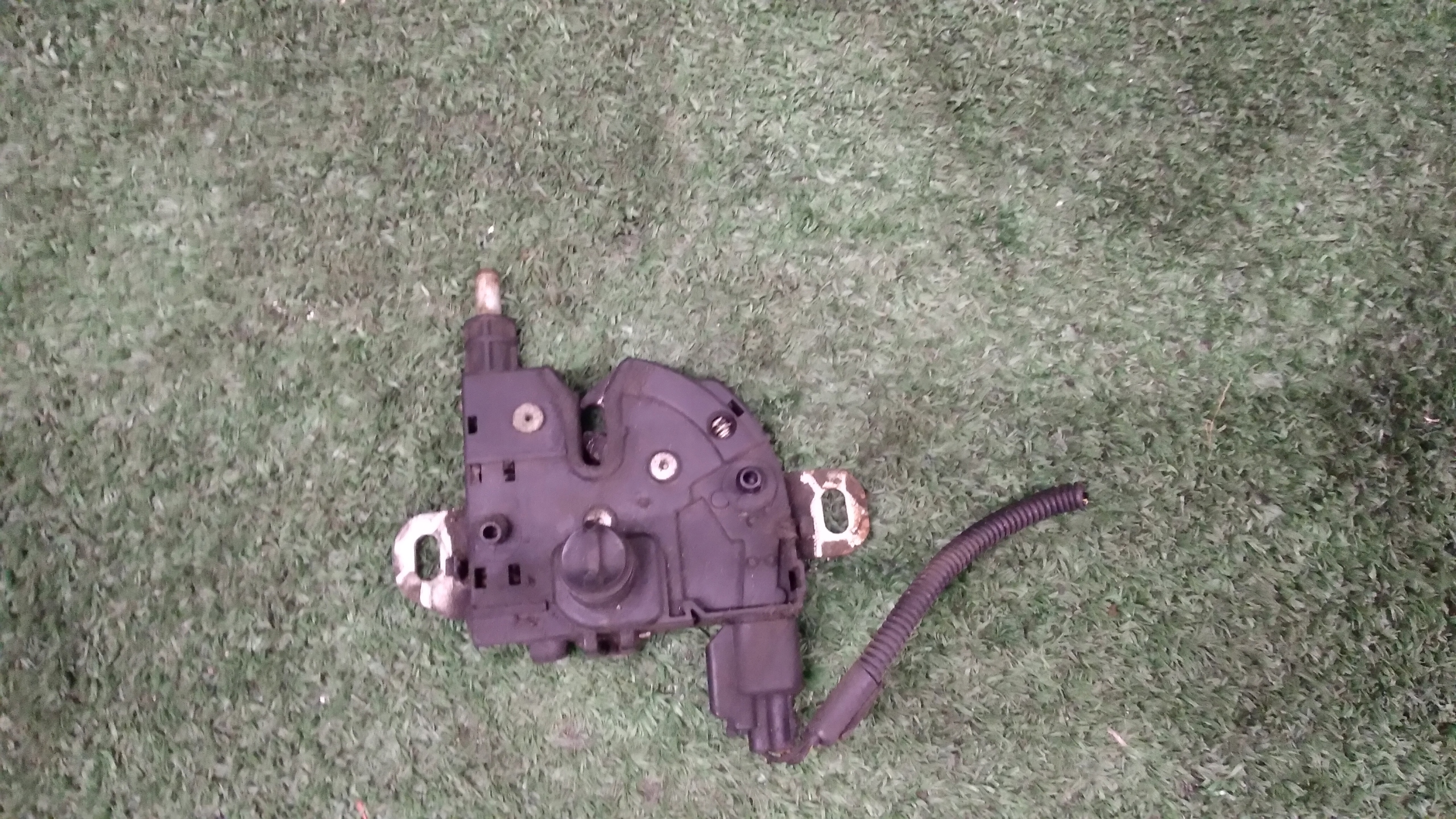 brava PRZEDNIEJ haube FORD FOCUS MK2