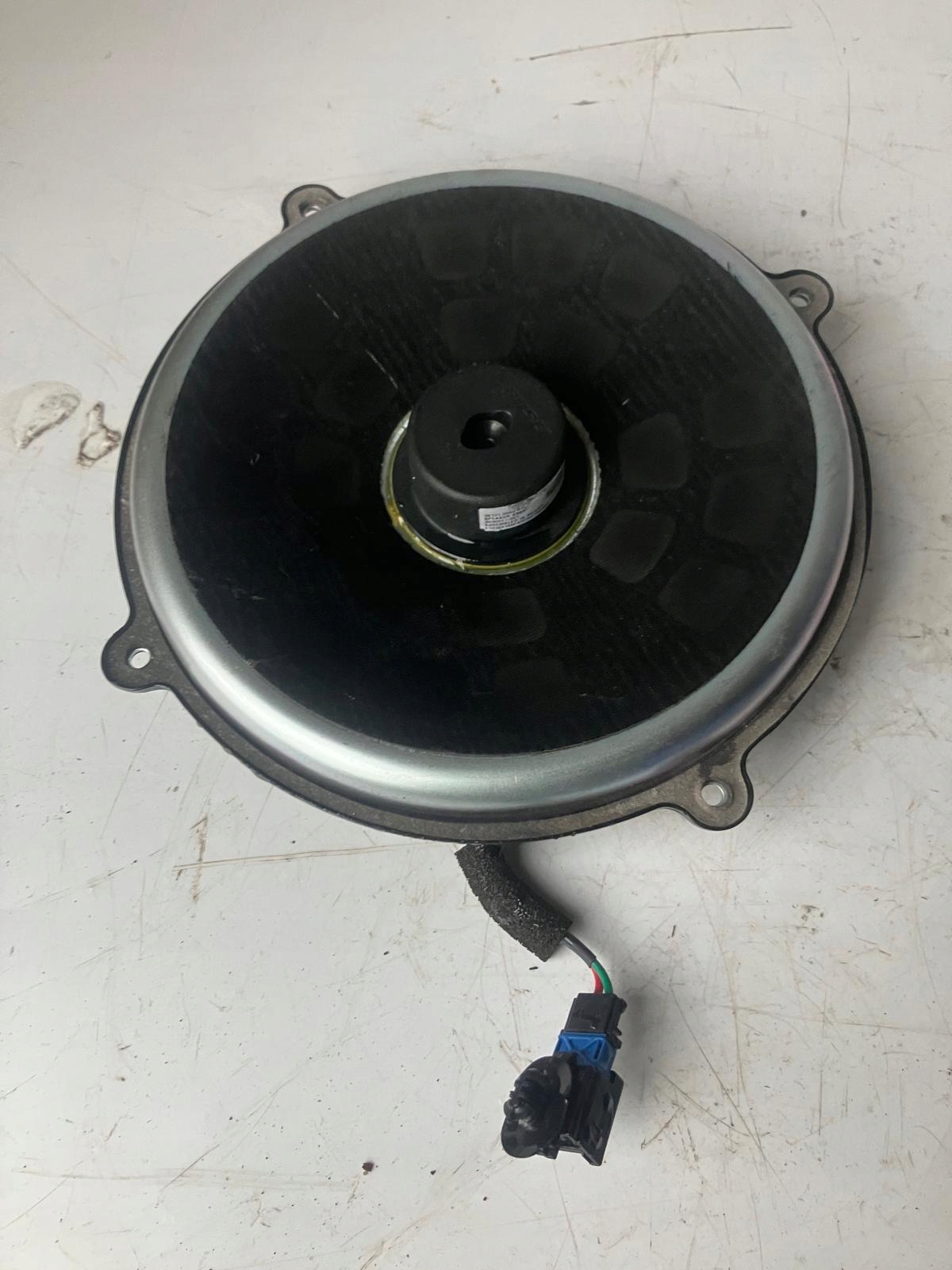 speaker SUBWOOFER RENAULT LATITUDE BOSE 281310003R