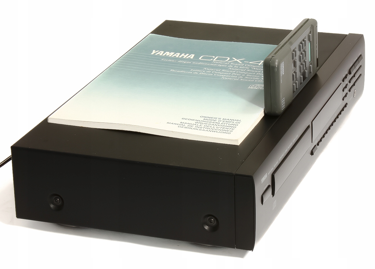 CD-плеер Yamaha CDX-470 черный