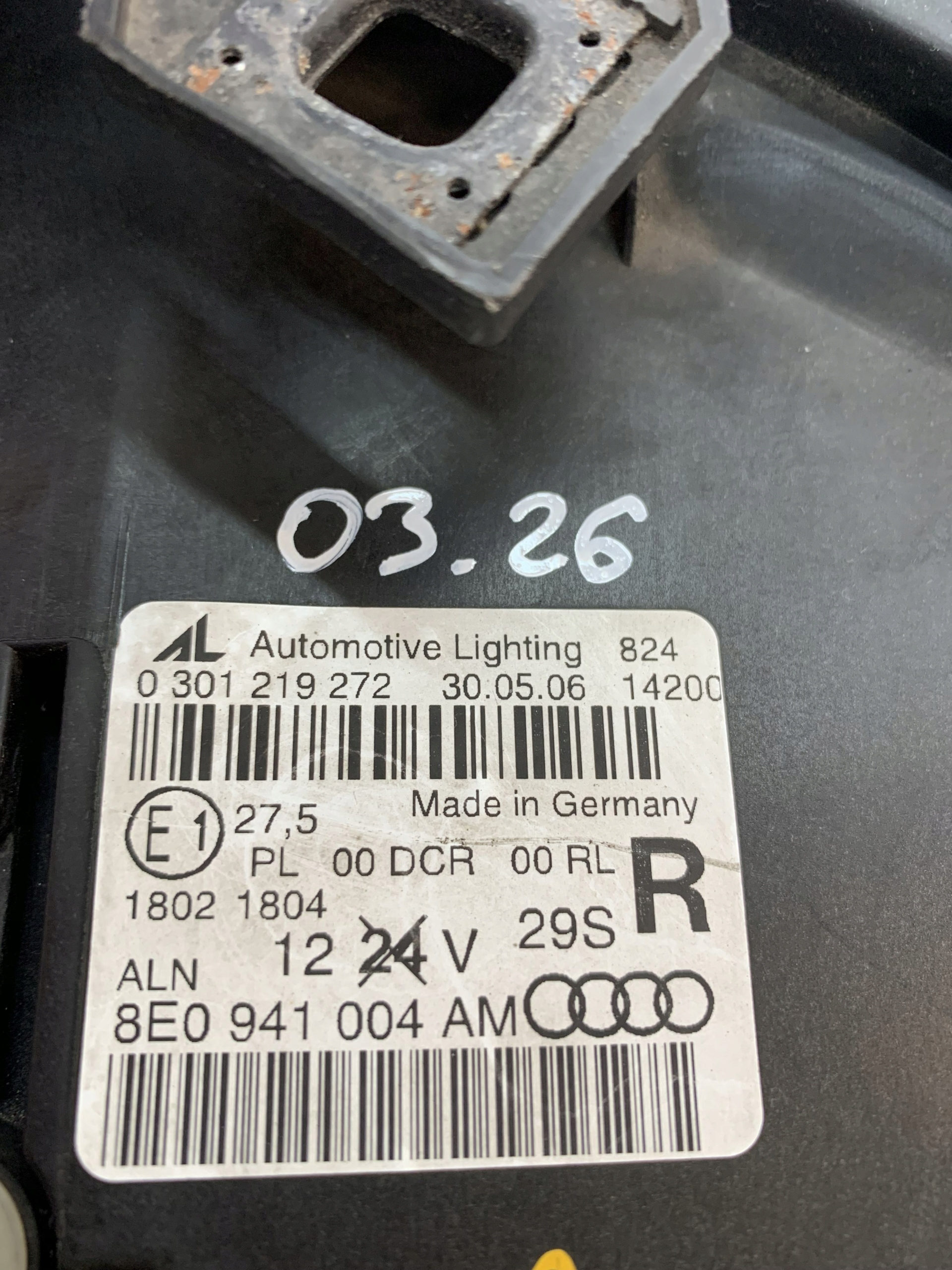 Reflektor right light front Audi A4 05-08r xs 8E0941004AM 03.26