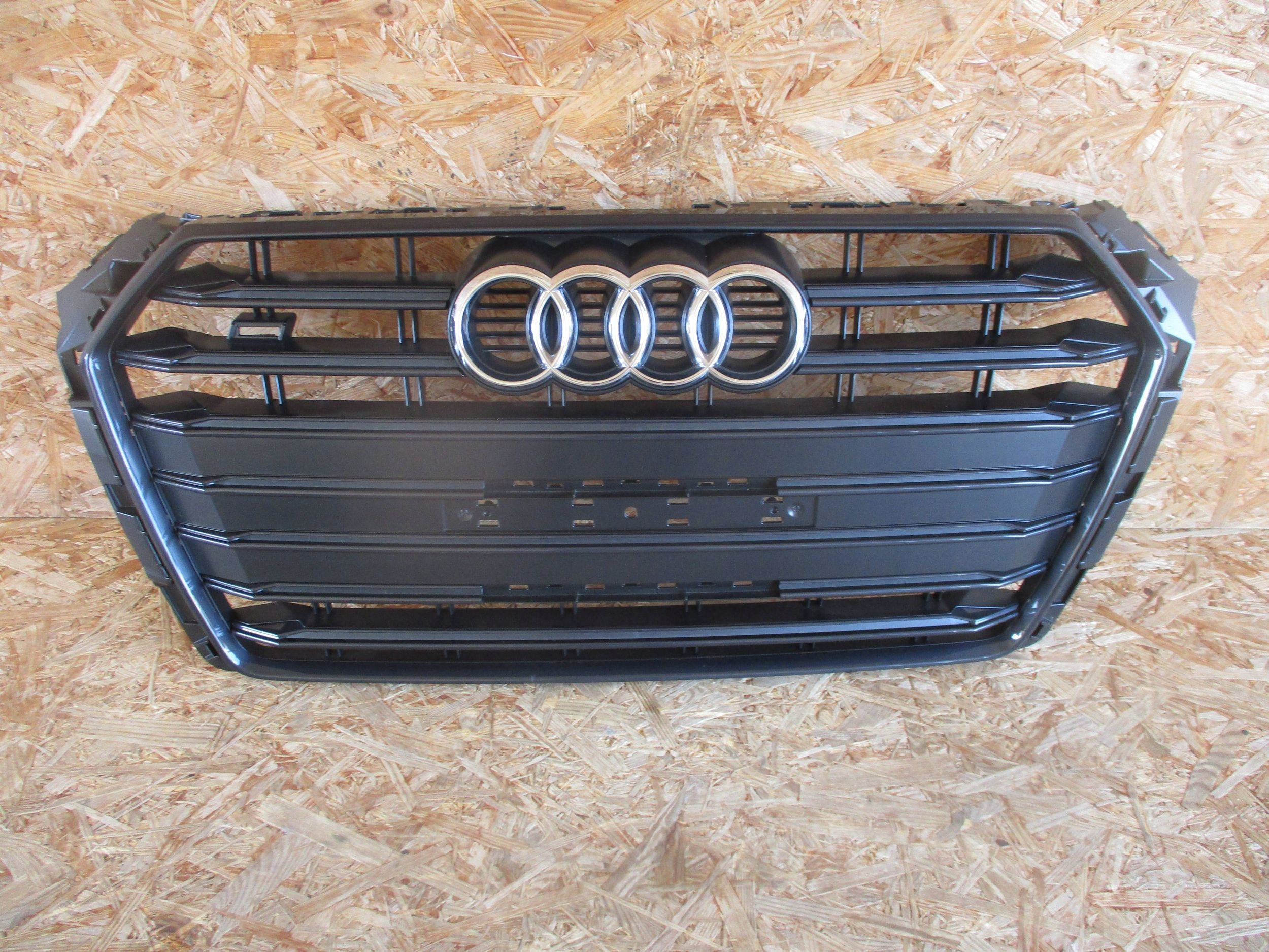 maska AUDI S4 B9 15