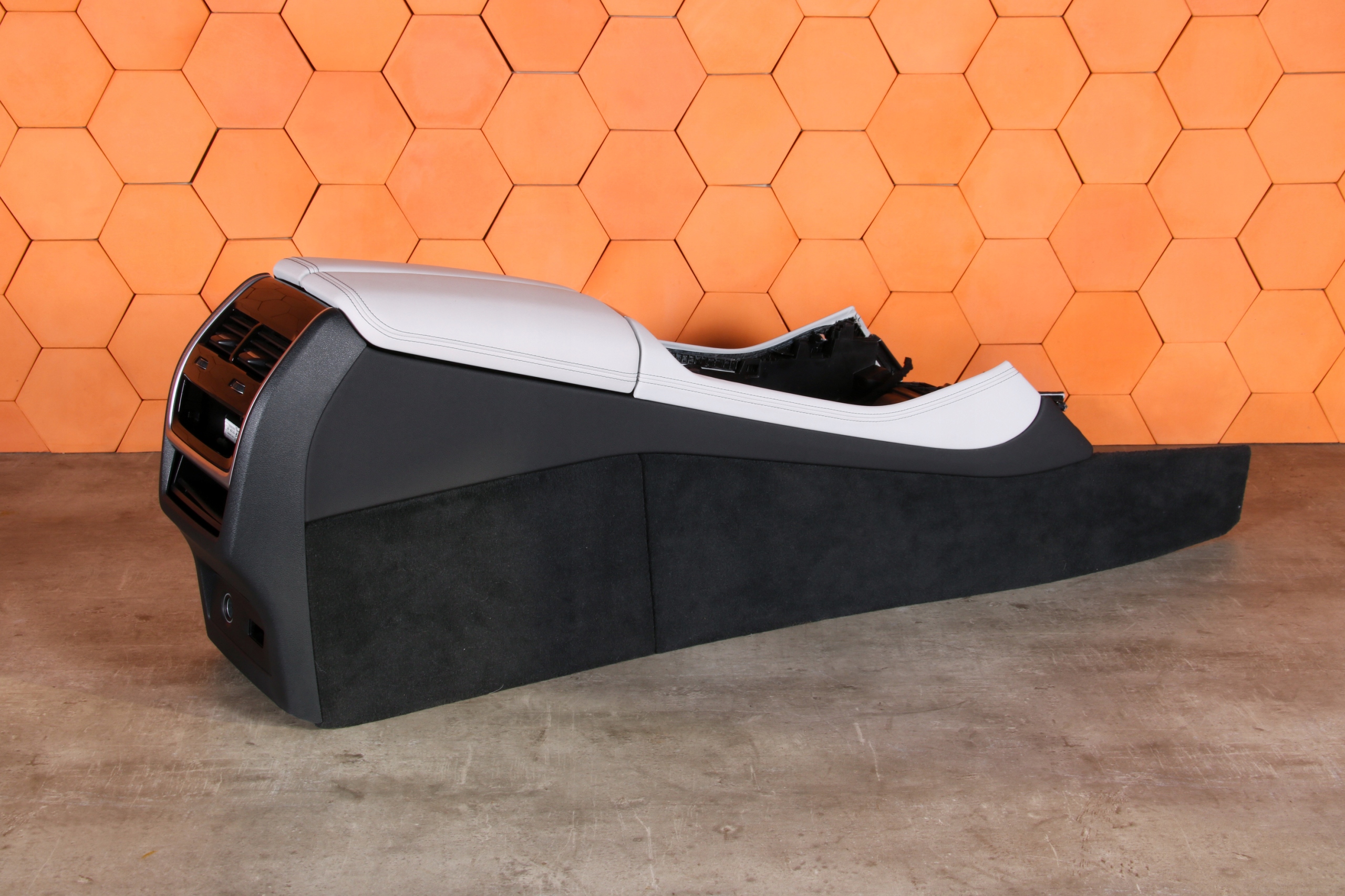 BMW X5 G05 TUNEL central console armrest leather SILVERSTONE