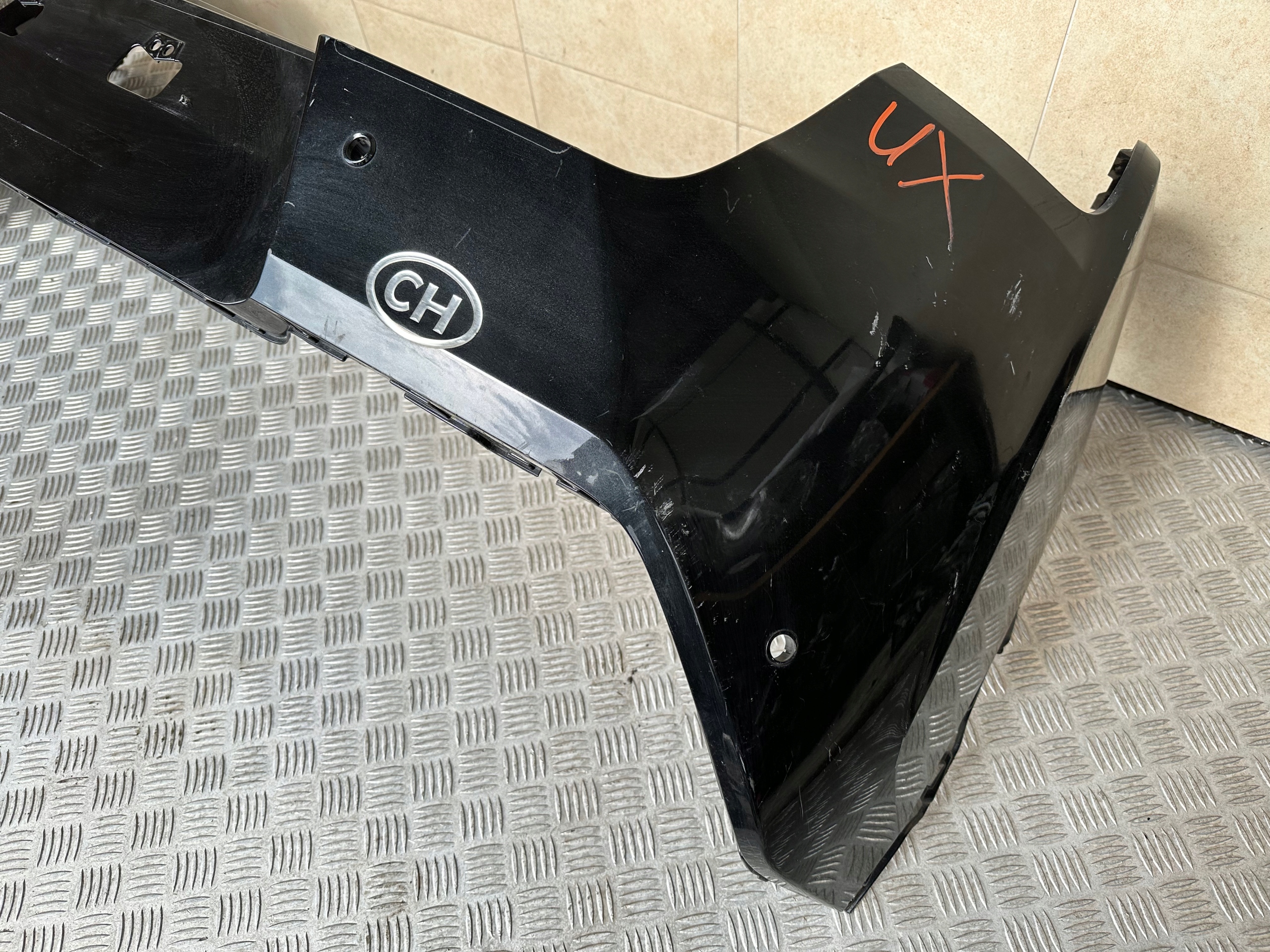 PARAURTI POSTERIORE LEXUS UX 4 PDC