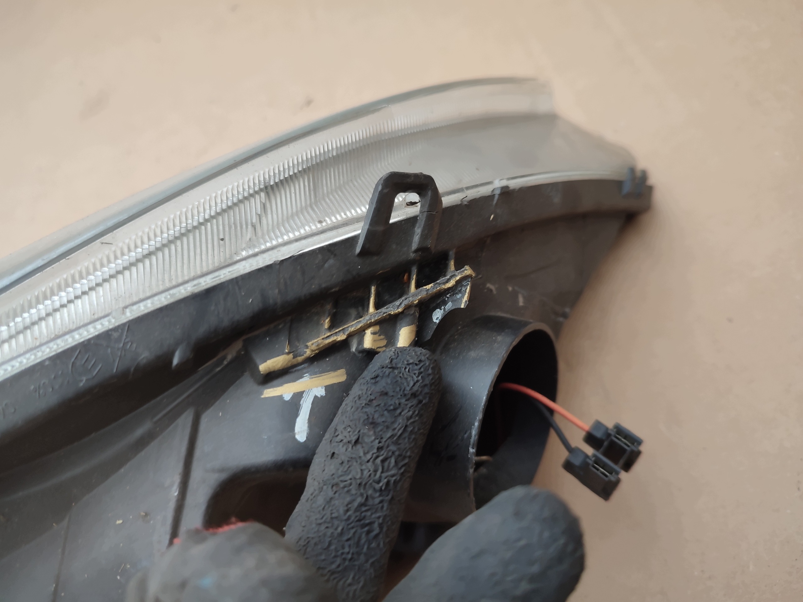 light left front left front Toyota Corolla E120 E130 81170-02150