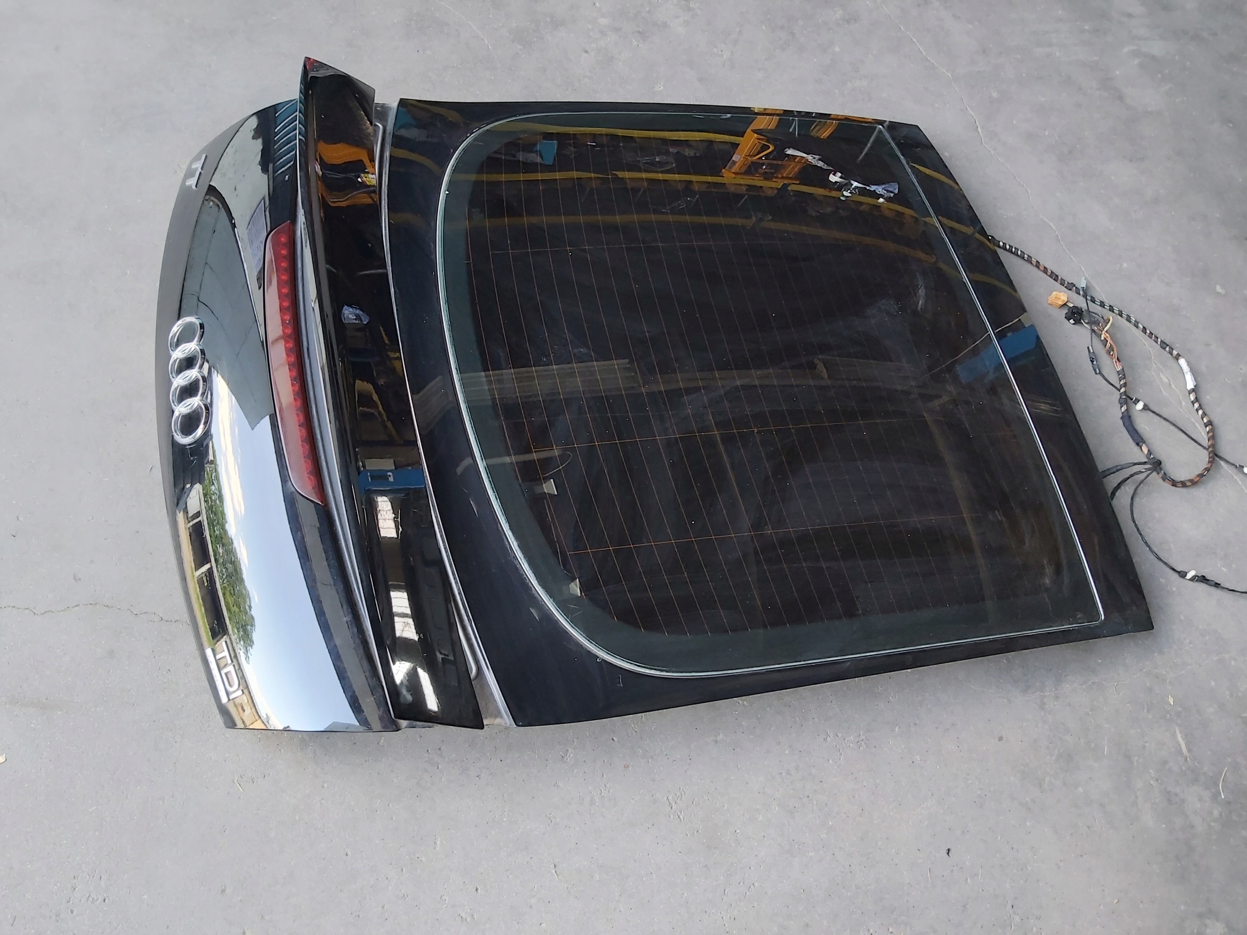 trunk door boot + spoiler rear part AUDI TT 8J LY9B