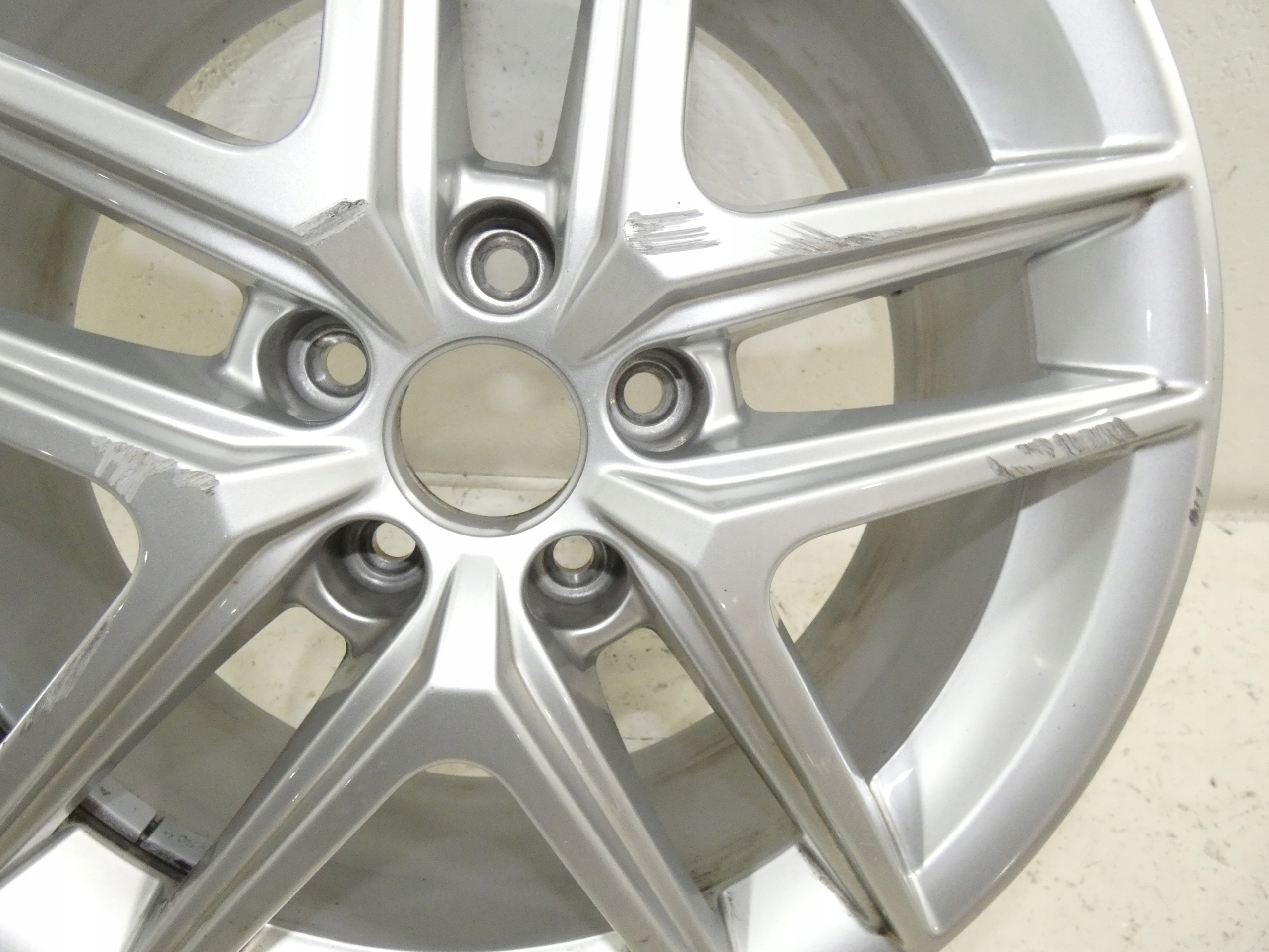 Audi disc aluminium 17 8W0601025D