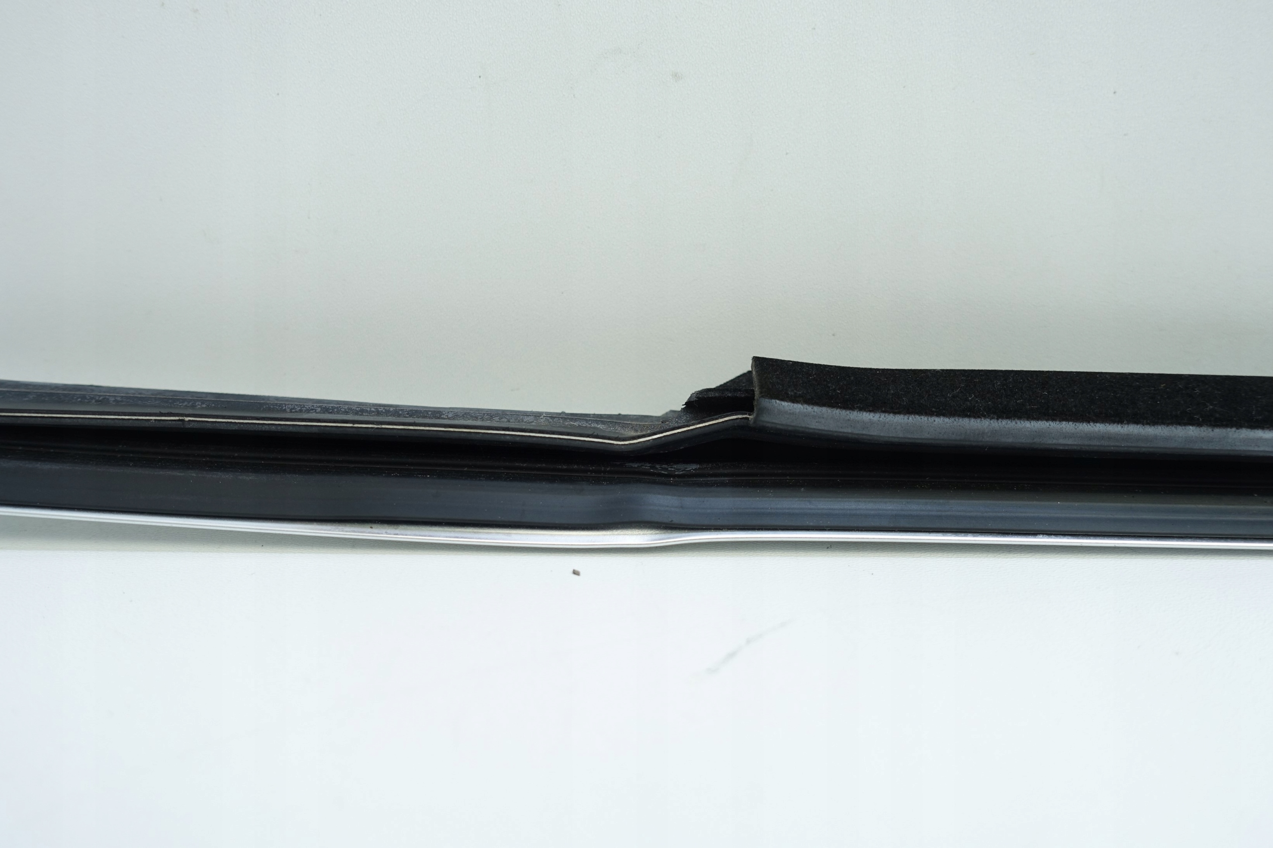 moulding dust door right MERCEDES E W238