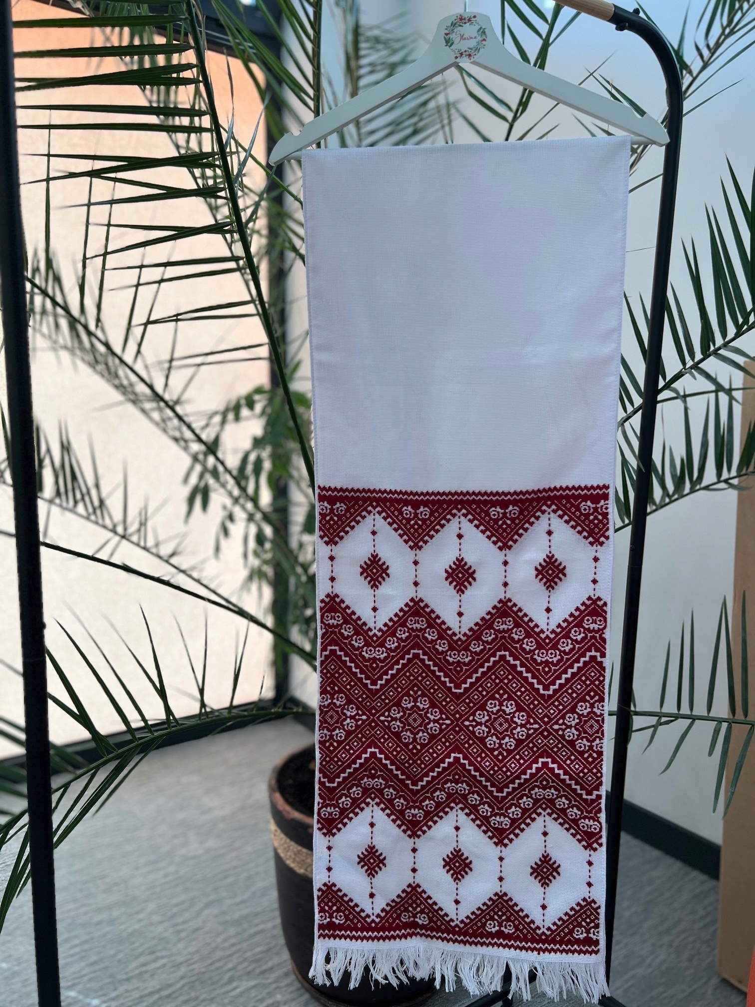 Ručník rusznyk ručně vyšívaný tradiční červená výšivka 200x35 cm