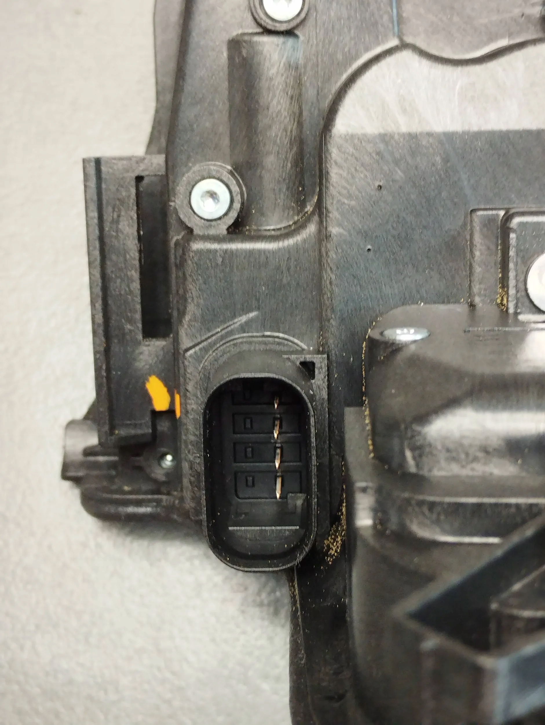 BMW X1 F48 lock left front 7281931