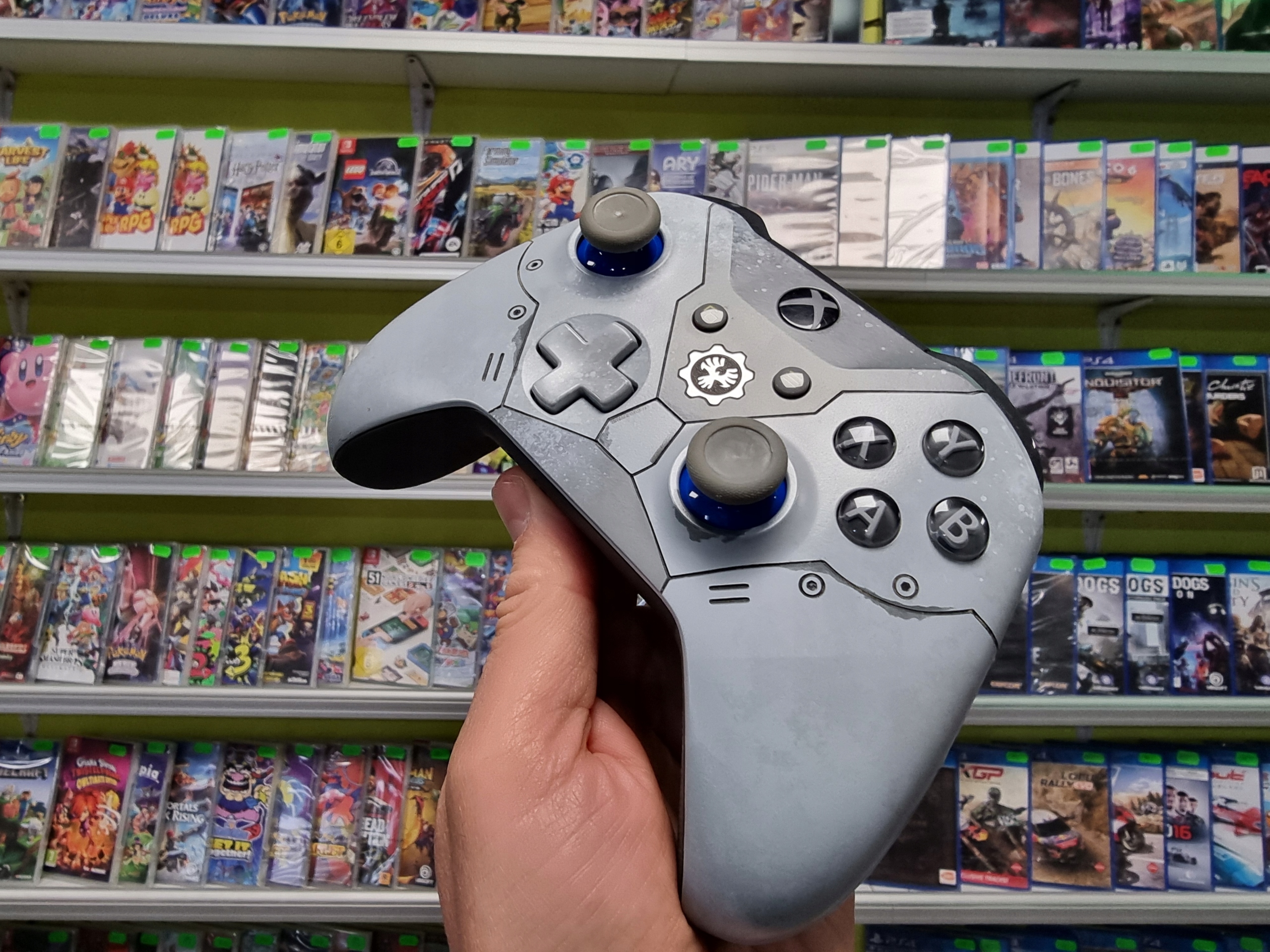 127. PAD KONTROLER XBOX ONE SERIES S X PC GEARS OF WAR 5 Kod producenta WL3-00082