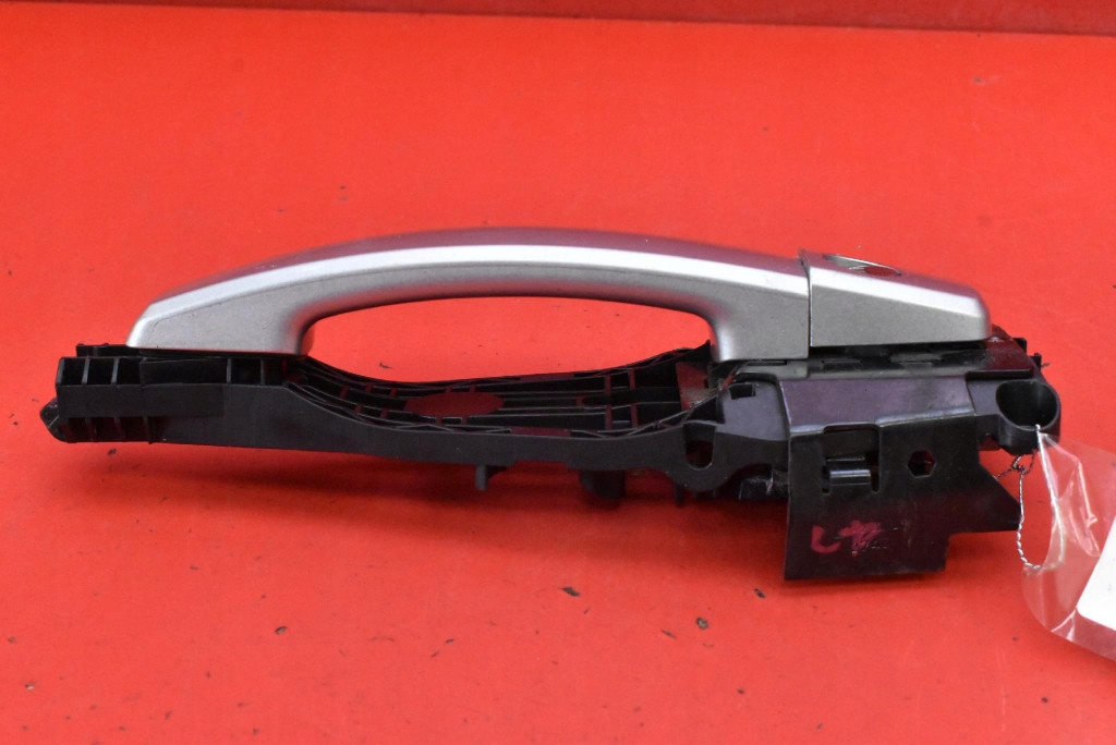 handle left front front SREBRNA 14096201LH OPEL ASTRA 4 IV J 09-12