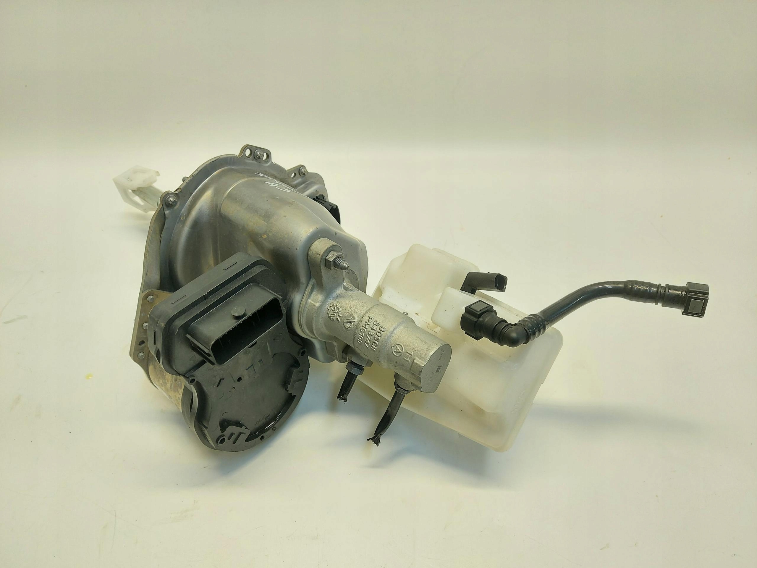 Porsche Taycan 4S 9J1 2021r SERVO Servofreno 9J1614105G