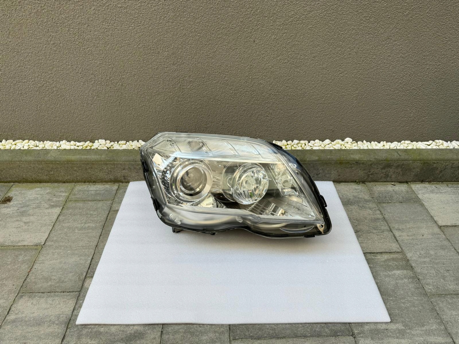 light right Mercedes GLK Bi Xenon Przedlift