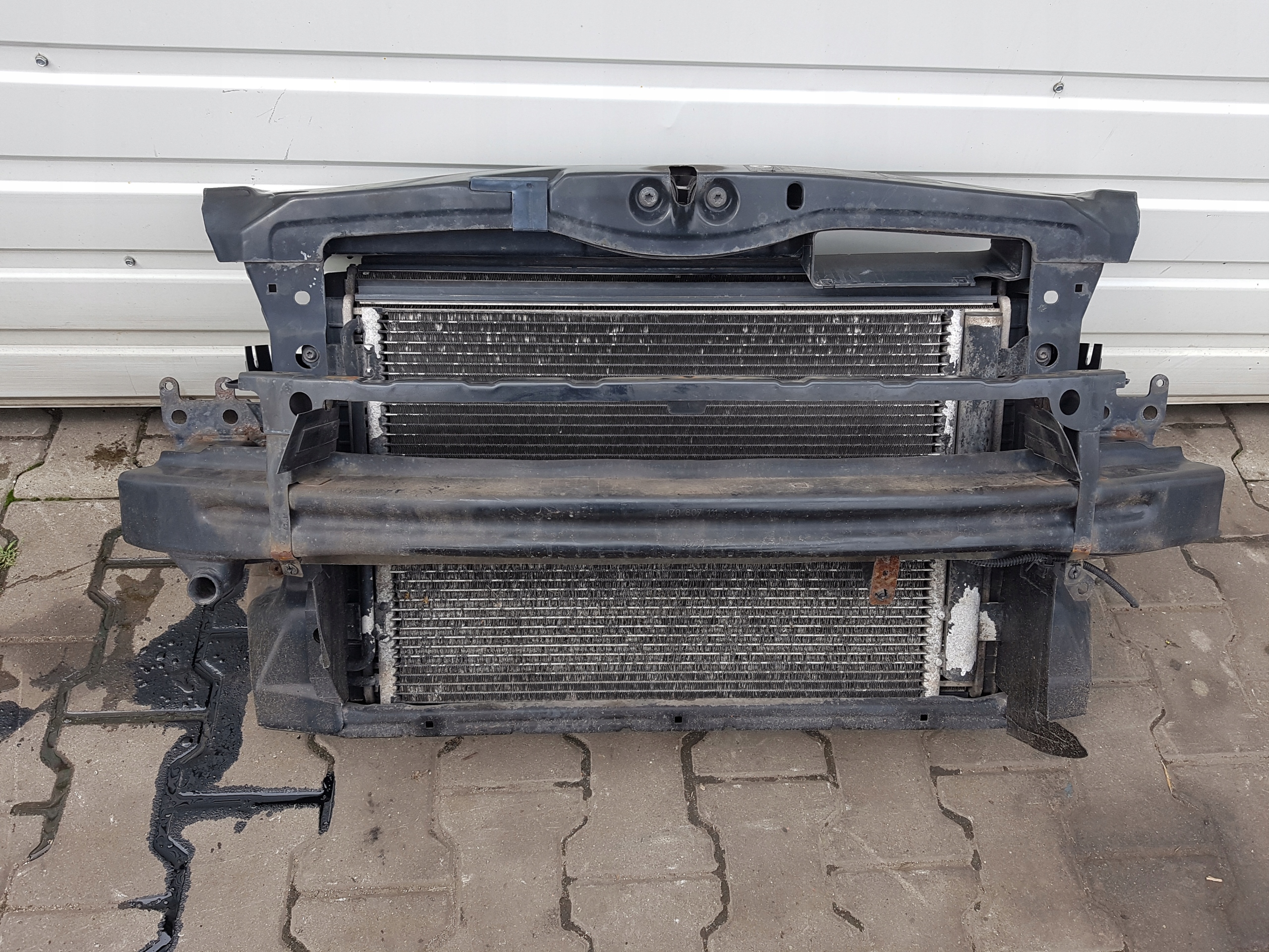 SKODA OCTAVIA 2 II LIFT 1.6 TDI PAS PRZEDNI CHŁODNICE WENTYLATOR