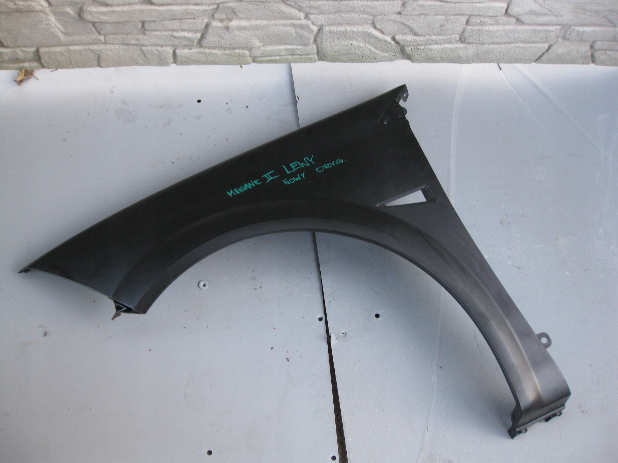 RENAULT MEGANE II CABRIO fender left front 8200011076