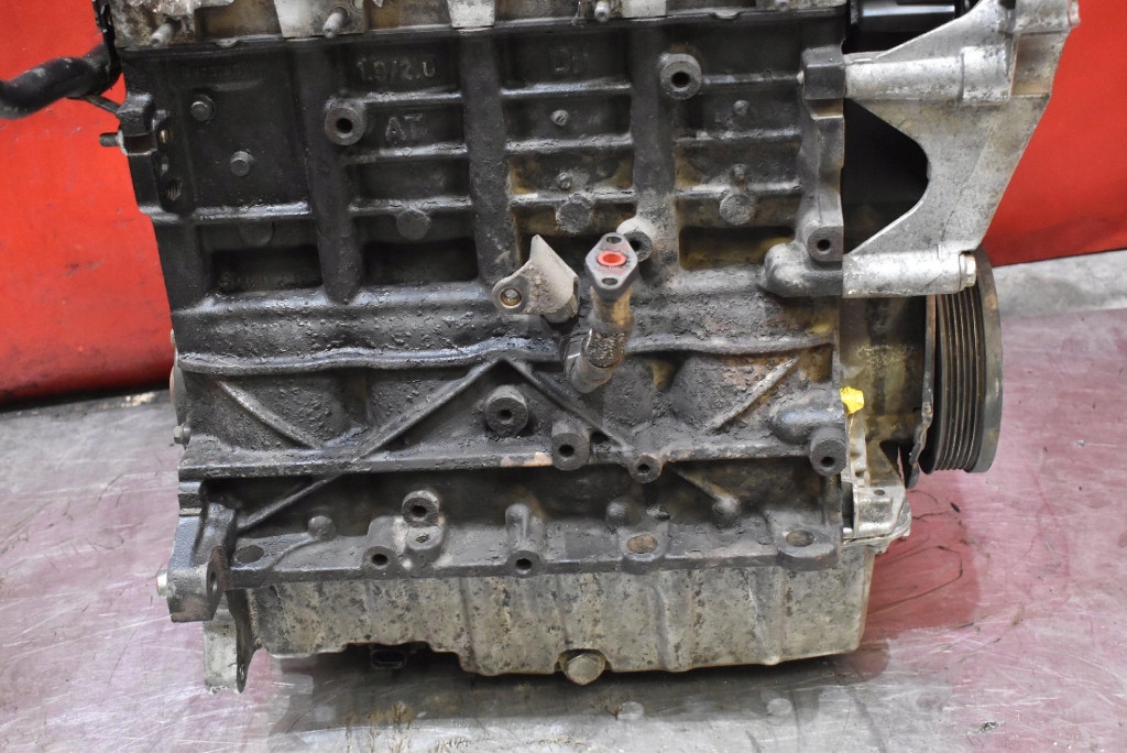 engine pillar DIESEL BXE VW PASSAT B6 1.9 TDI 105 KM 05-10 KOMPRESJA