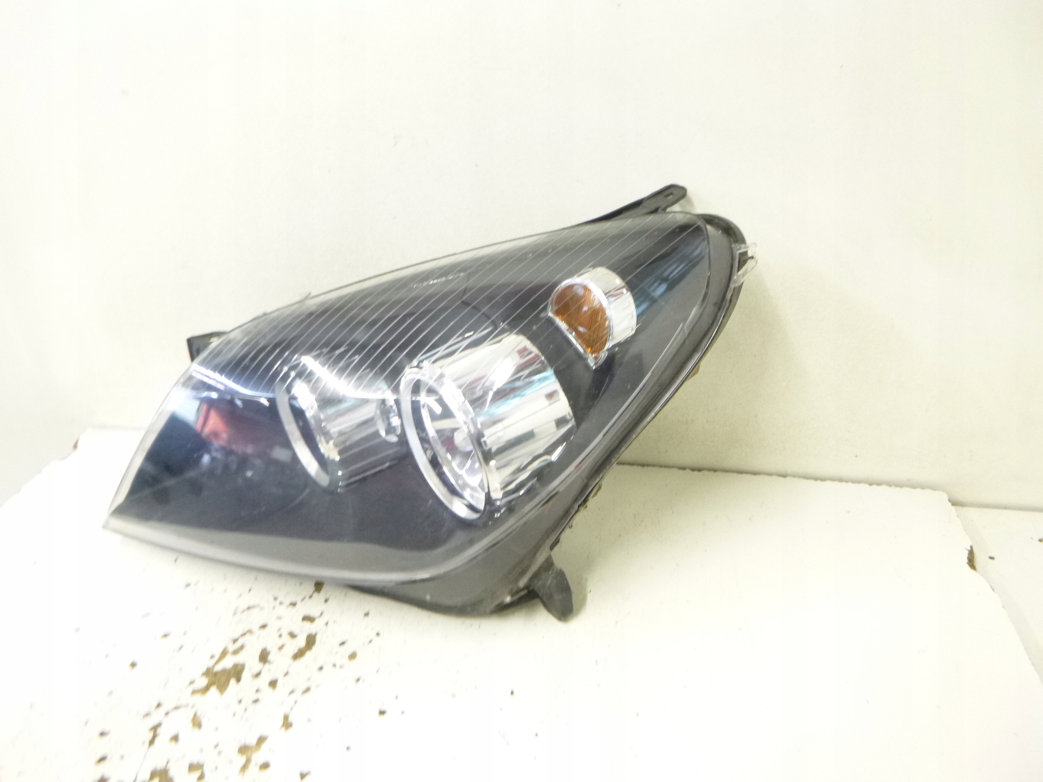 light front left Opel Astra H 2004r.