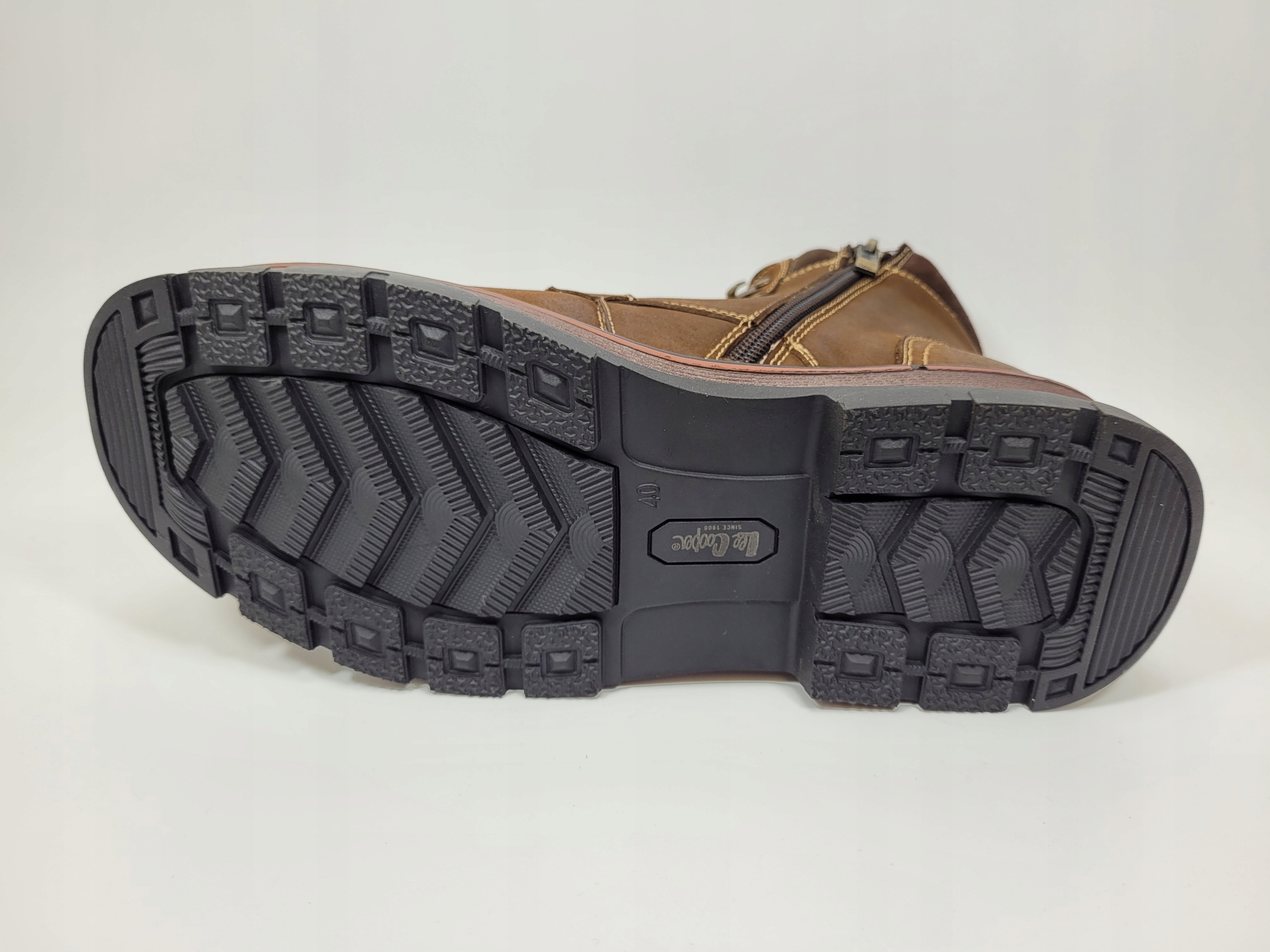 TRZEWIKI SKÓRZANE LEE COOPER LCJ-23-33-3020M Brązowe 43 Rozmiar 43