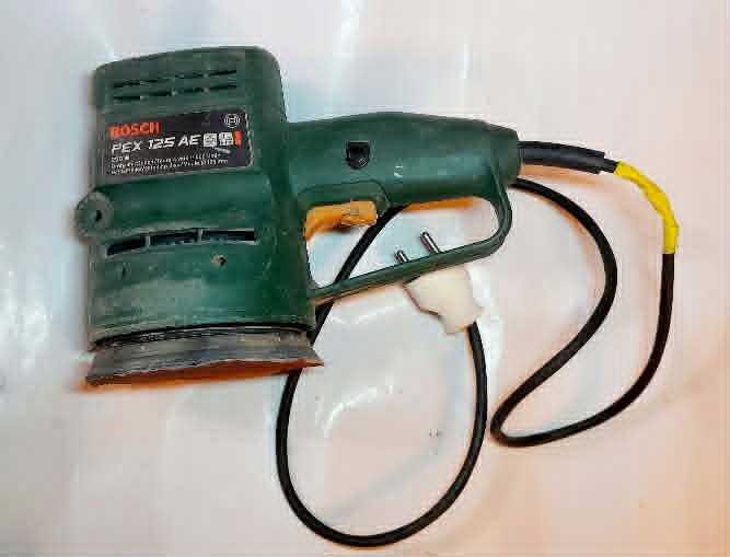 SZLIFIERKA OSCYLACYJNA MIMOŚRODOWA PEX 125 AE BOSCH 250 W
