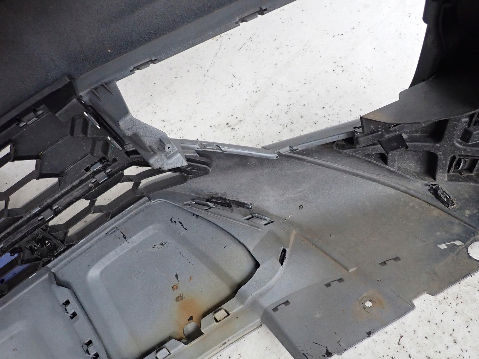VW AMAROK and 1 LIFT 16-20 bumper front front
