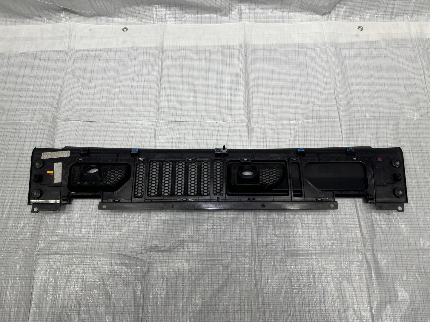 PODSZYBIE JEEP WRANGLER JL Producent części Jeep OE