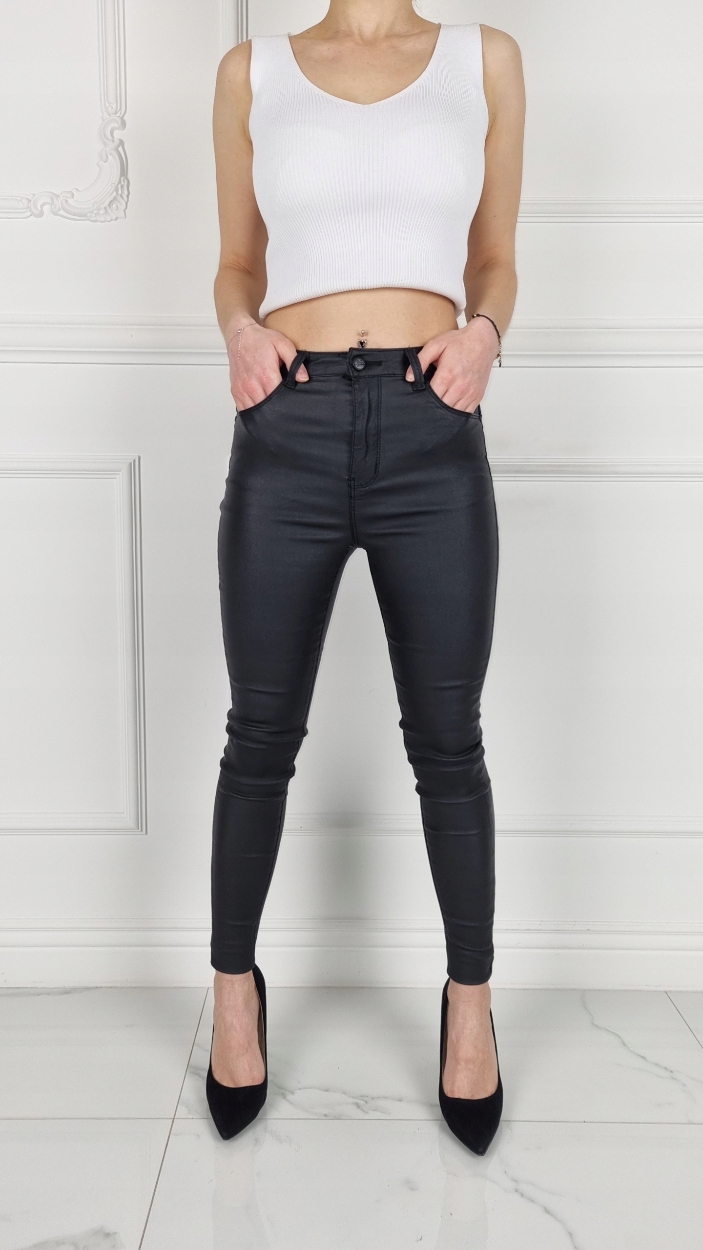 MODELUJĄCE SPODNIE WOSKOWANE DAMSKIE SKÓRA PUSH-UP Długość nogawki długa