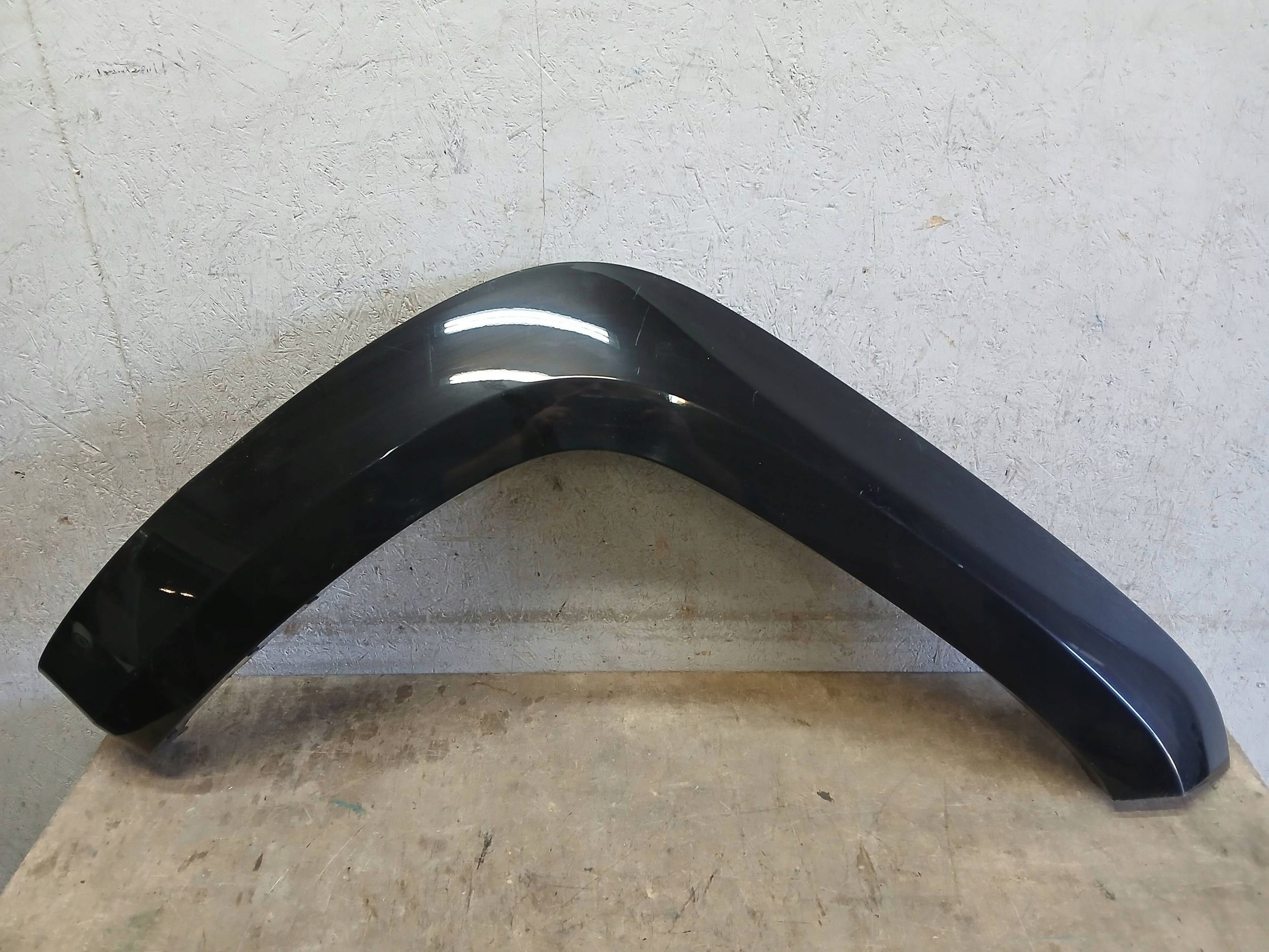 fender moulding cap right front VW AMAROK 2HH853718