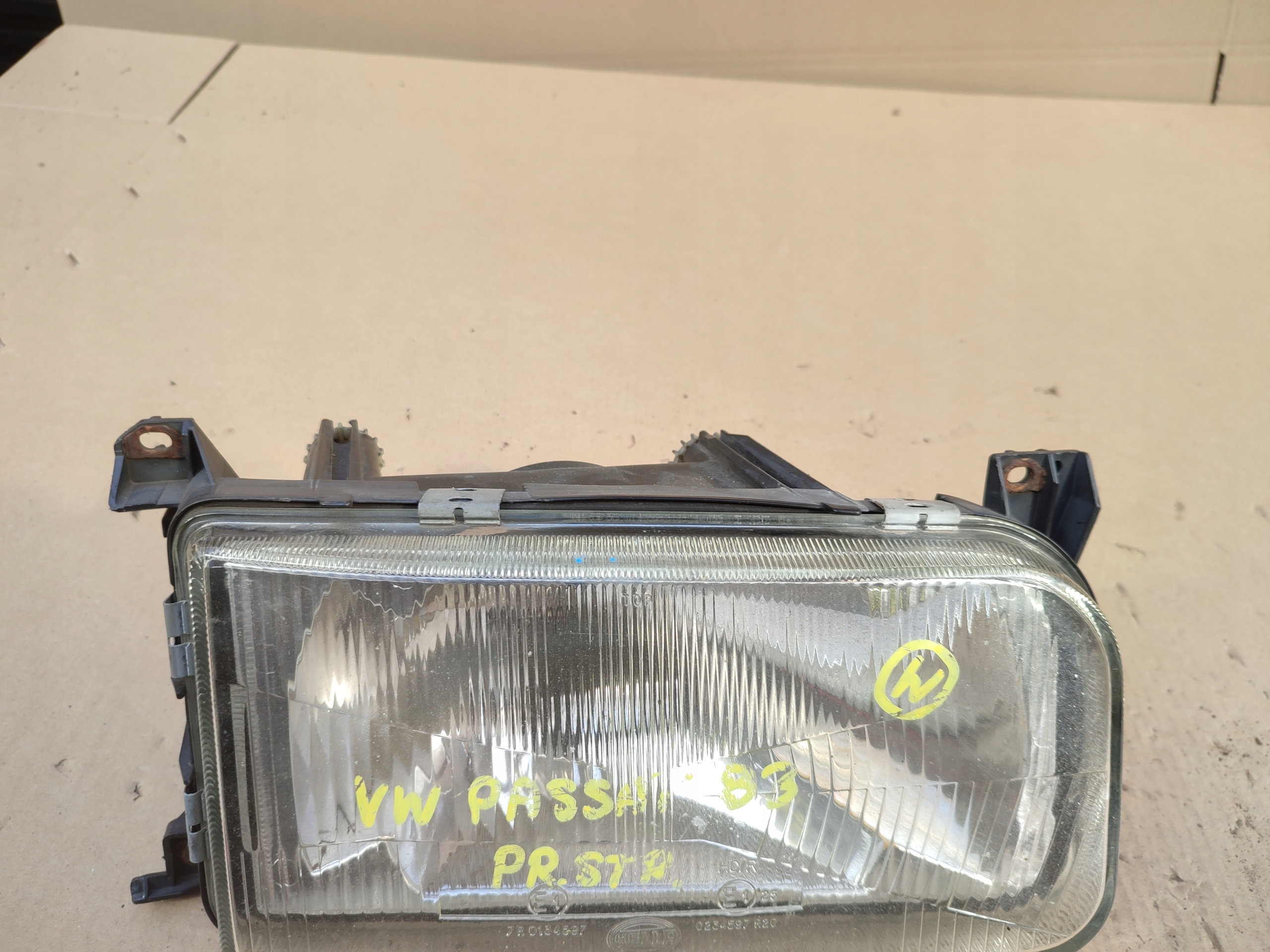 light right front right front Volkswagen passat B3